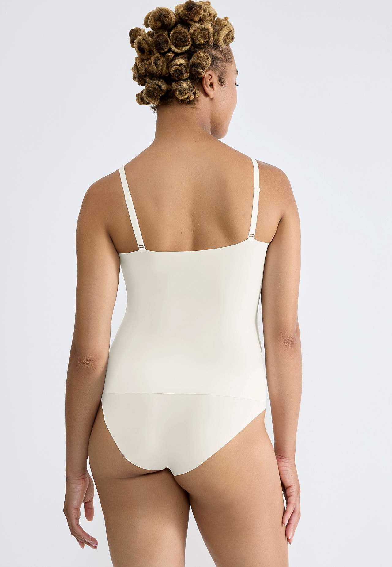 Sömlöst linne med reglerbara axelband ZERO Feel 2.0 Spaghetti top