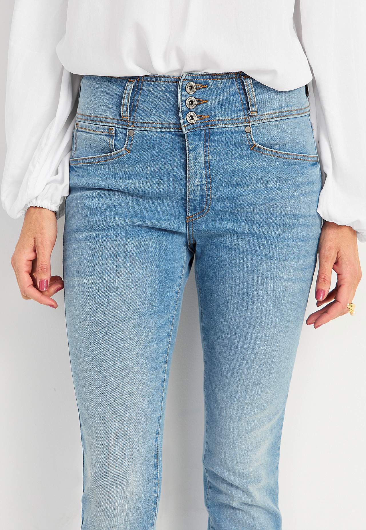 Raka jeans med hög midja