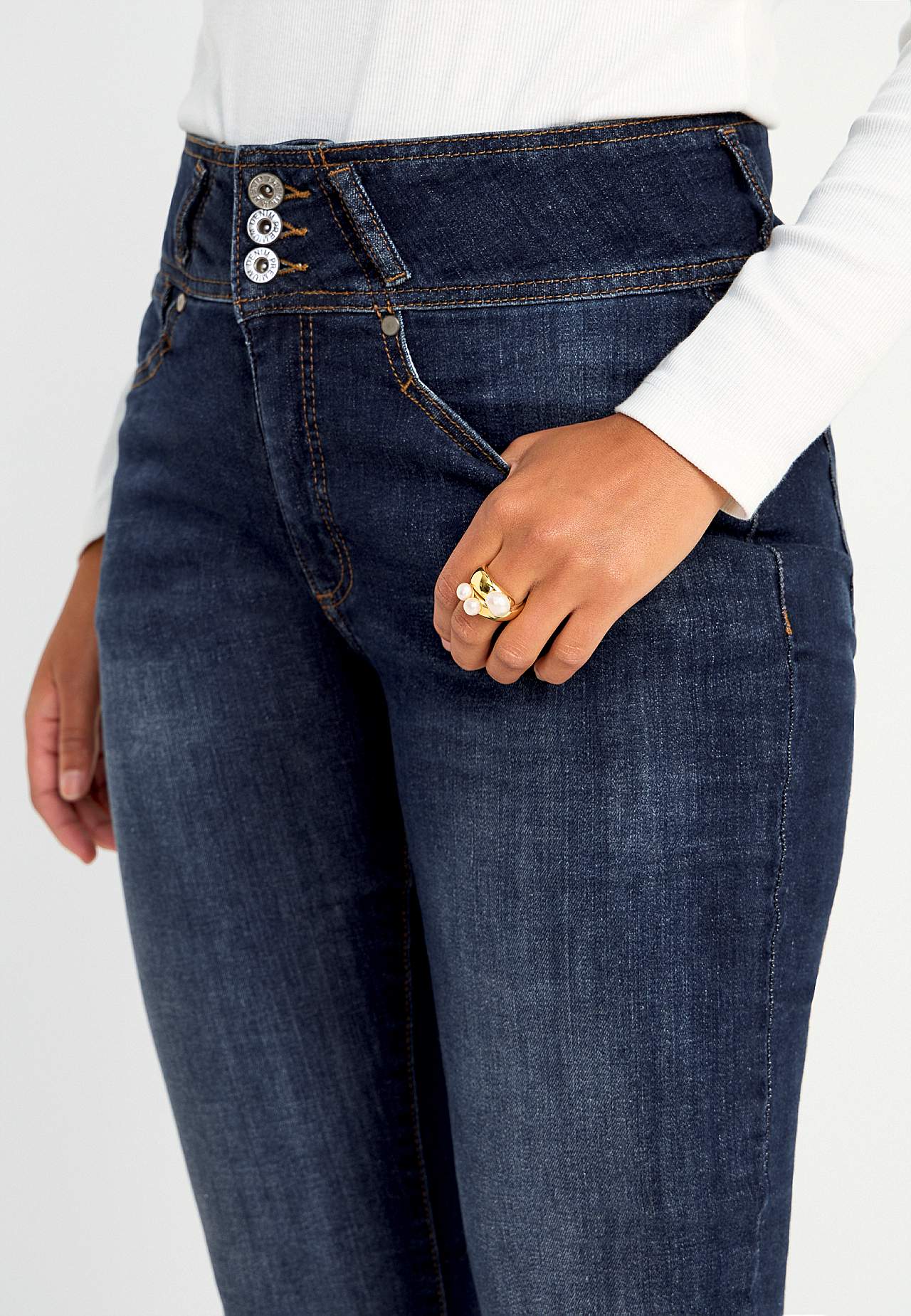 Bootcut jeans med hög midja