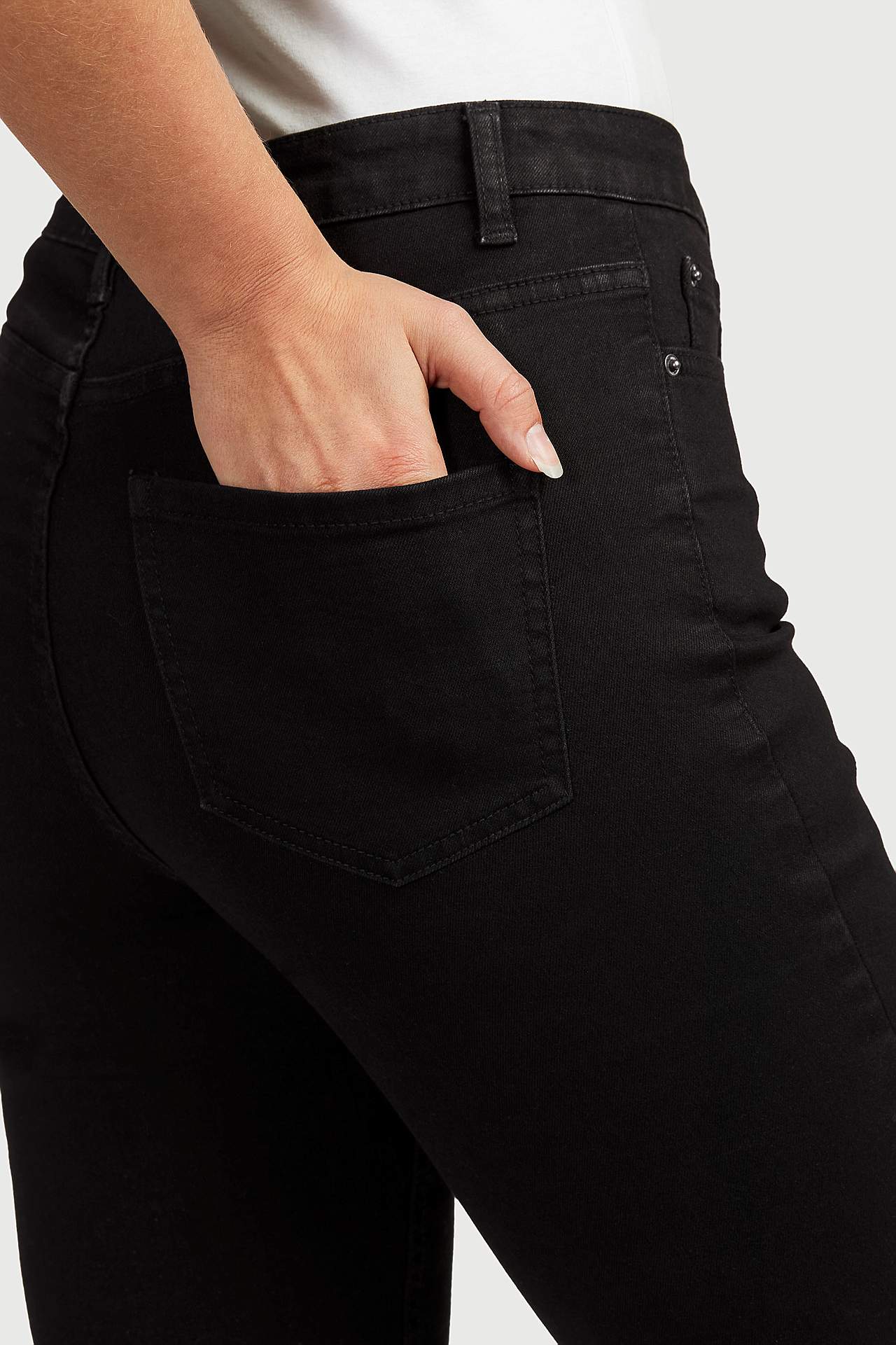 Raka jeans i ekologisk bomull Nissan