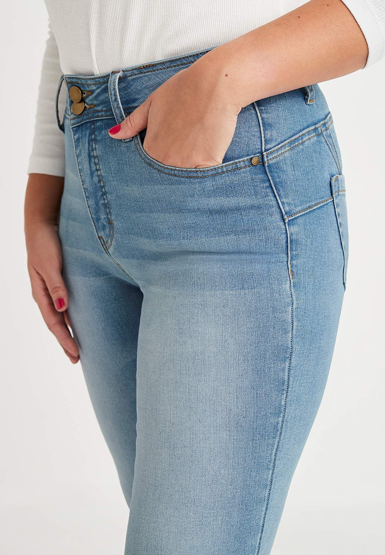 Superstretchiga shapingjeans med bootcut