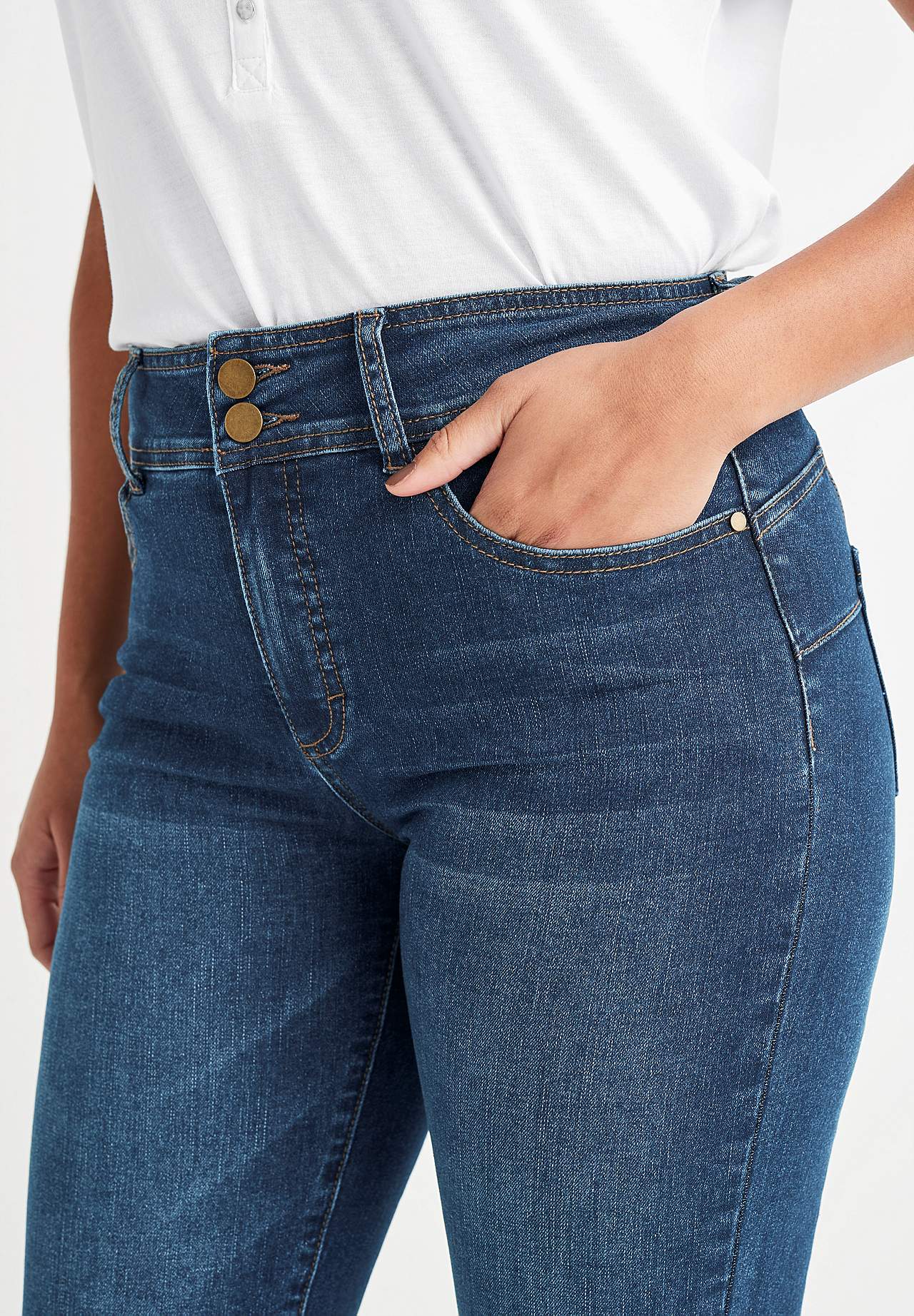 Stretchiga caprijeans med shaping-effekt