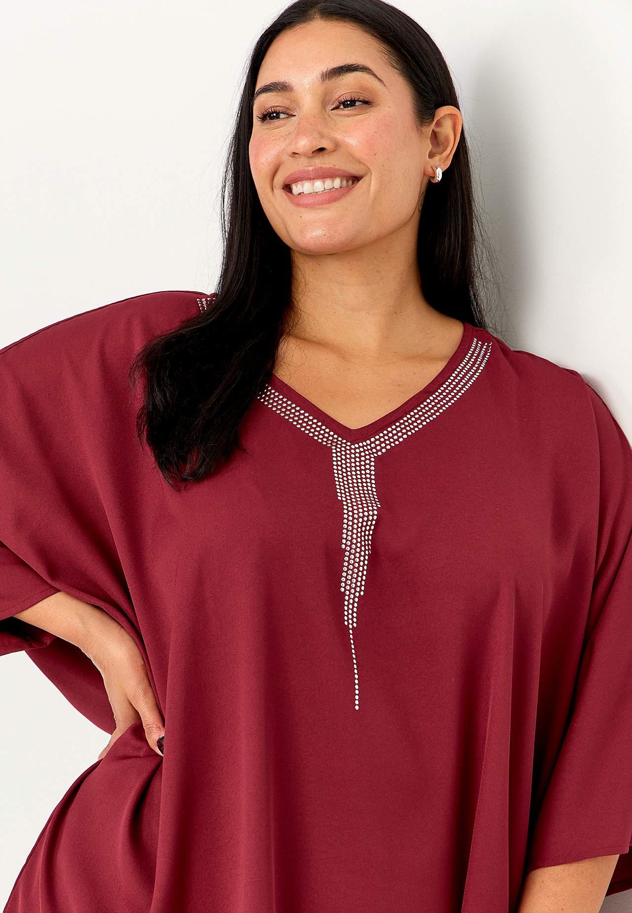 Festblus med nitdetaljer
