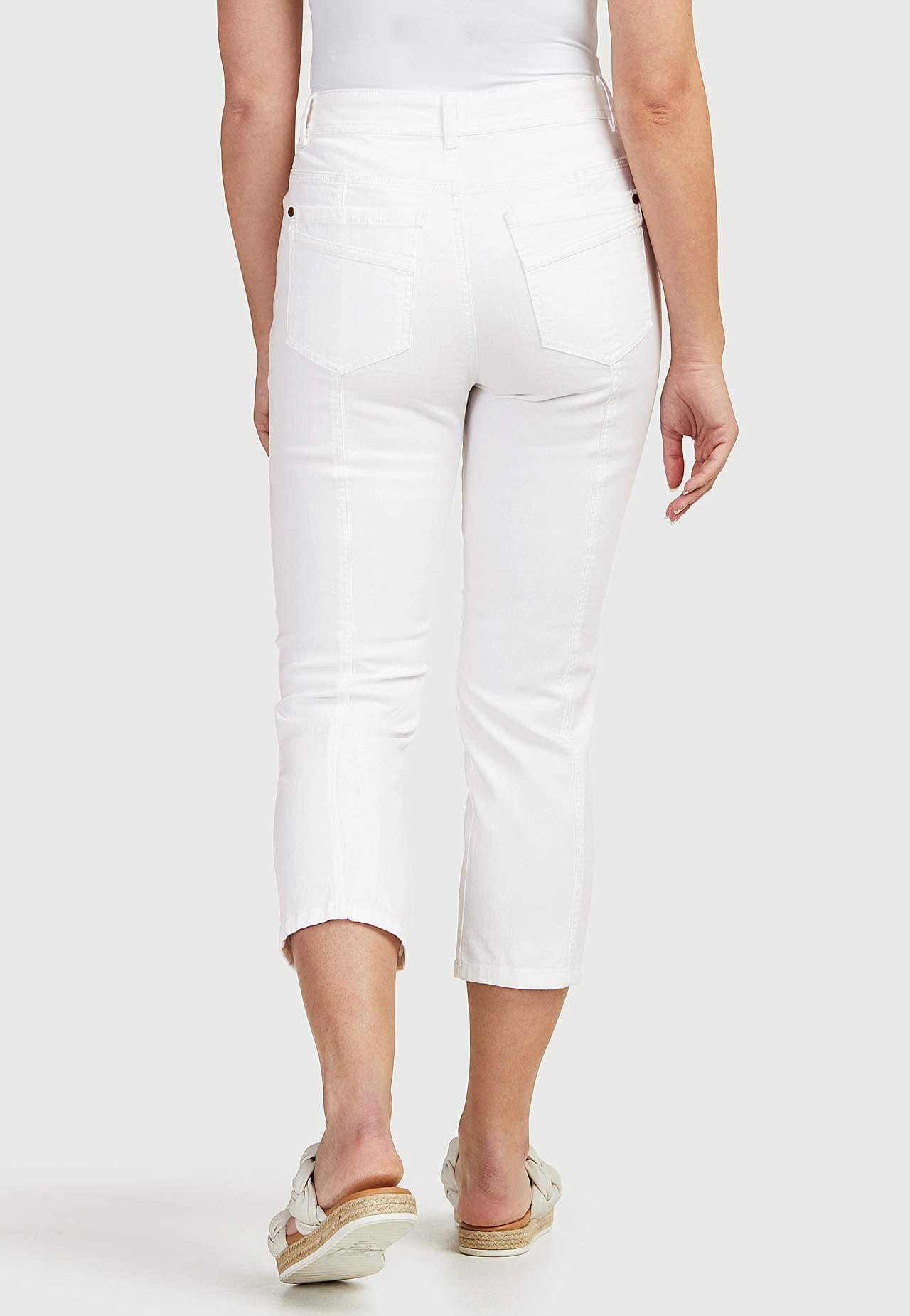 Caprijeans med femficksdesign