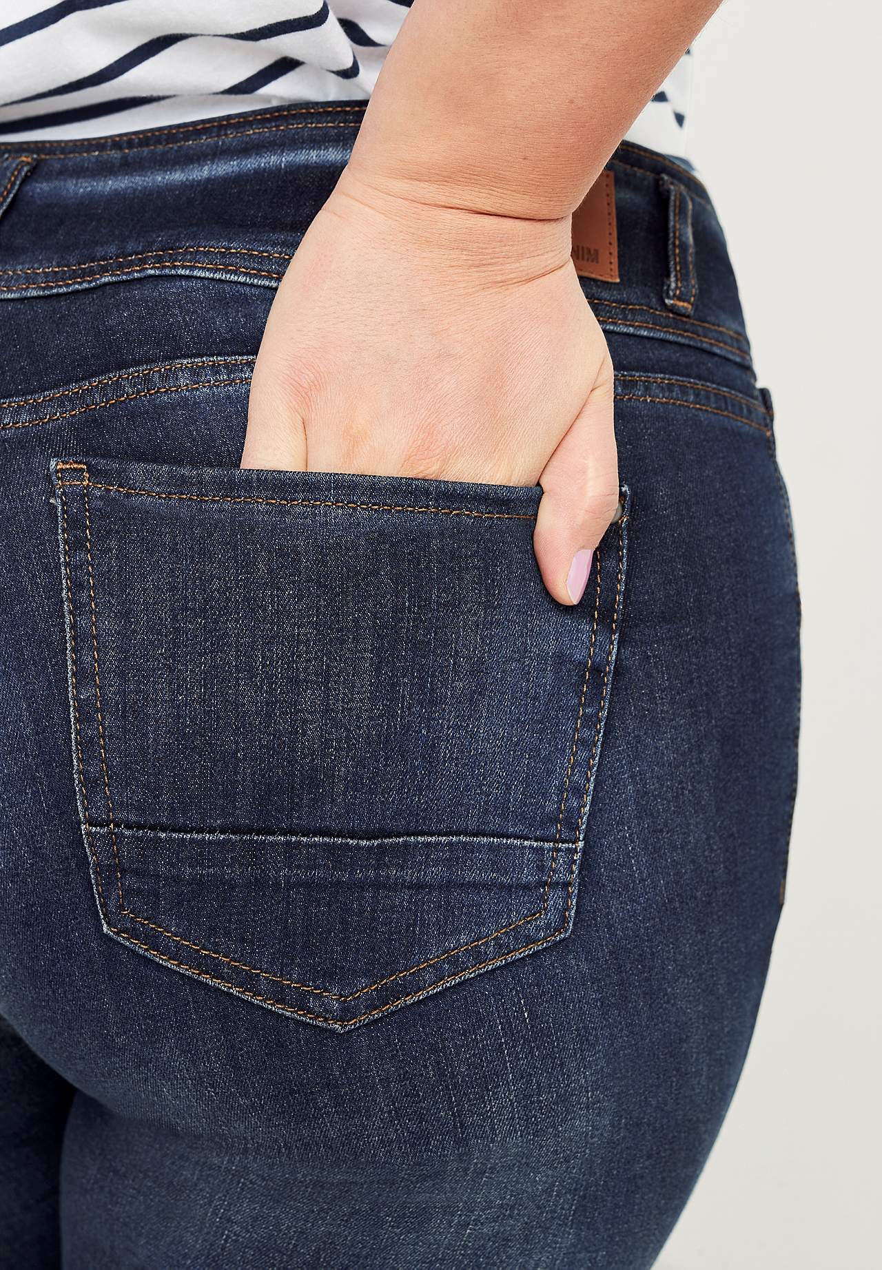 Raka jeans med hög midja
