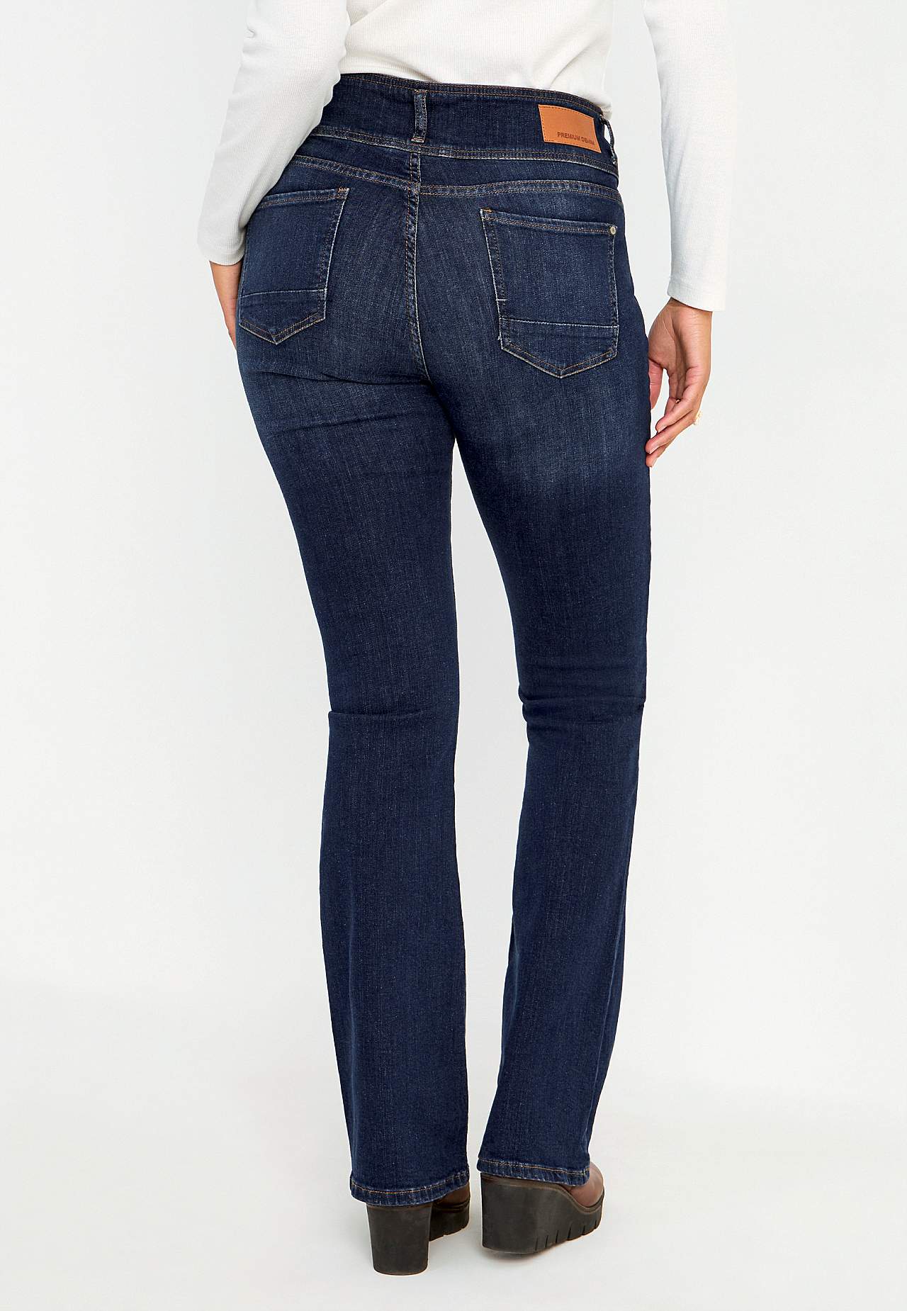 Bootcut jeans med hög midja