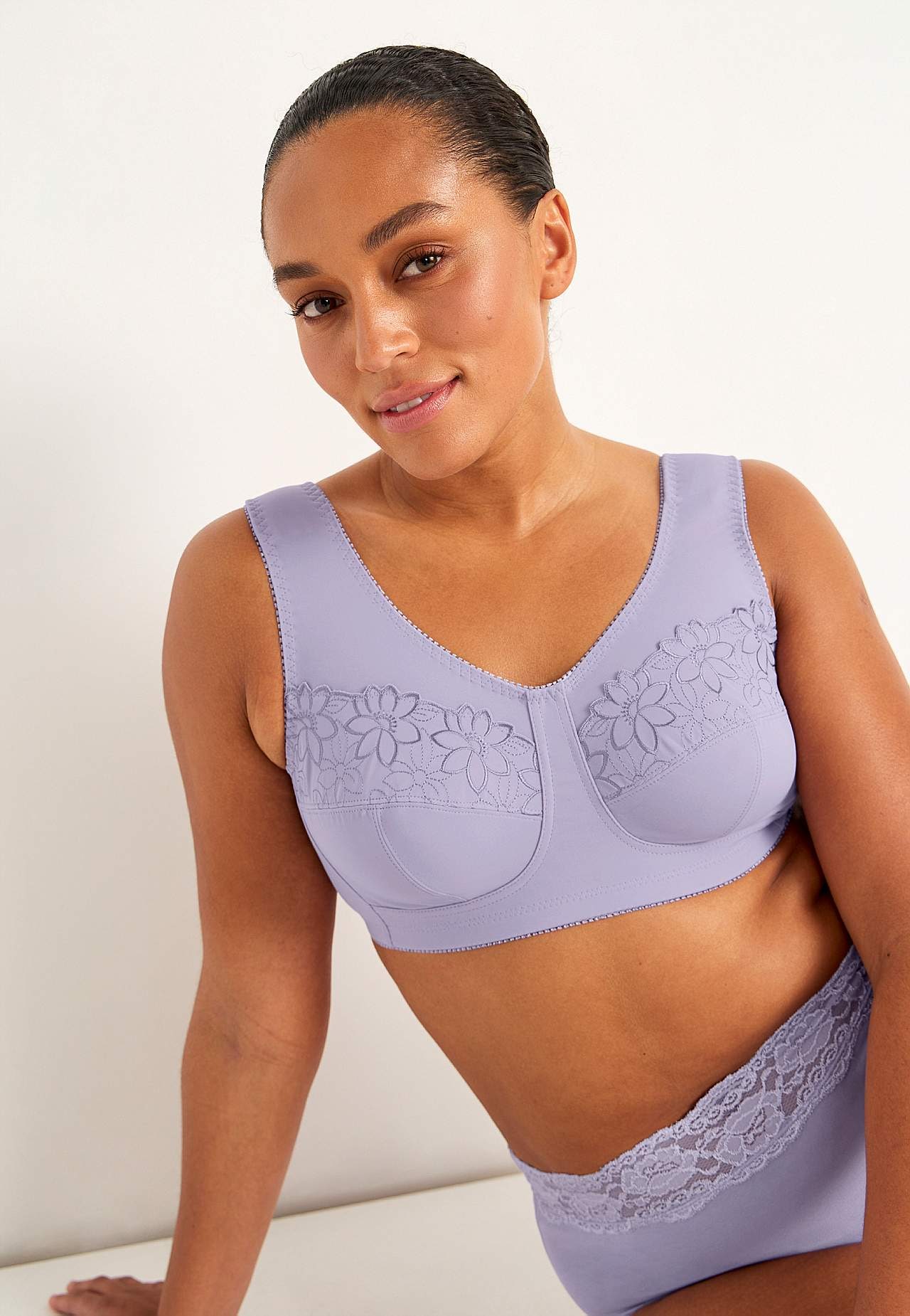 Soft-bh med broderi Lily 2-pack