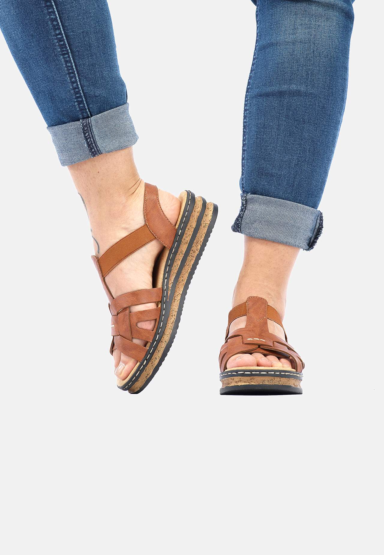Sandal med kilklack