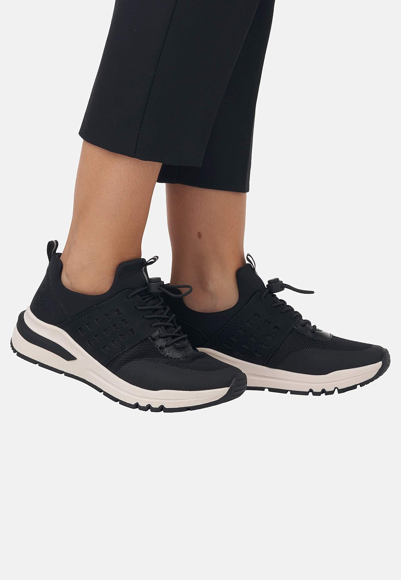 Sneaker med dragsko