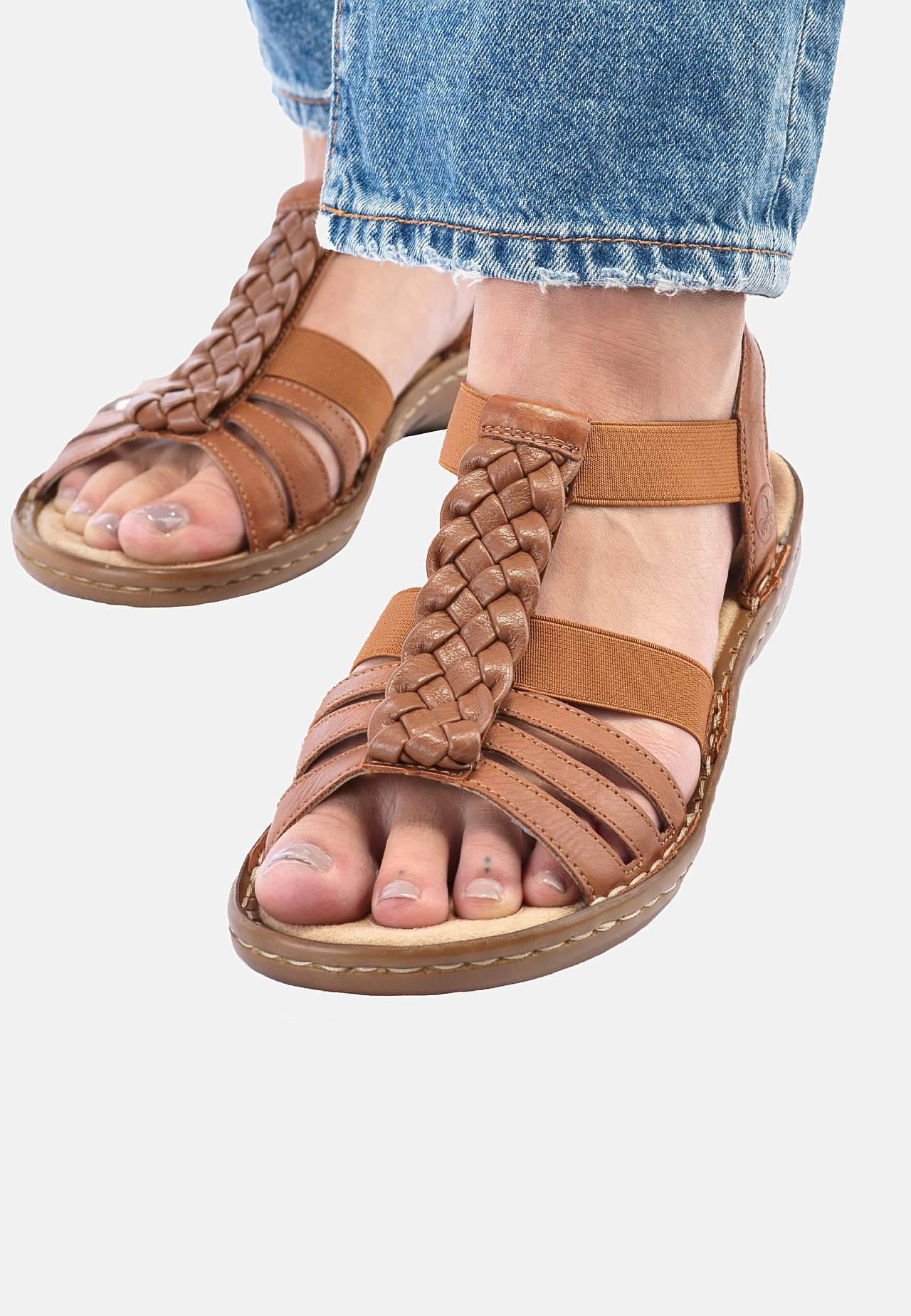 Sandal med flätdetaljer