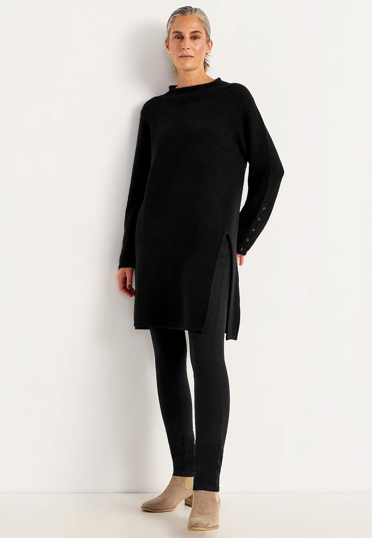 Stickad tunika med slits