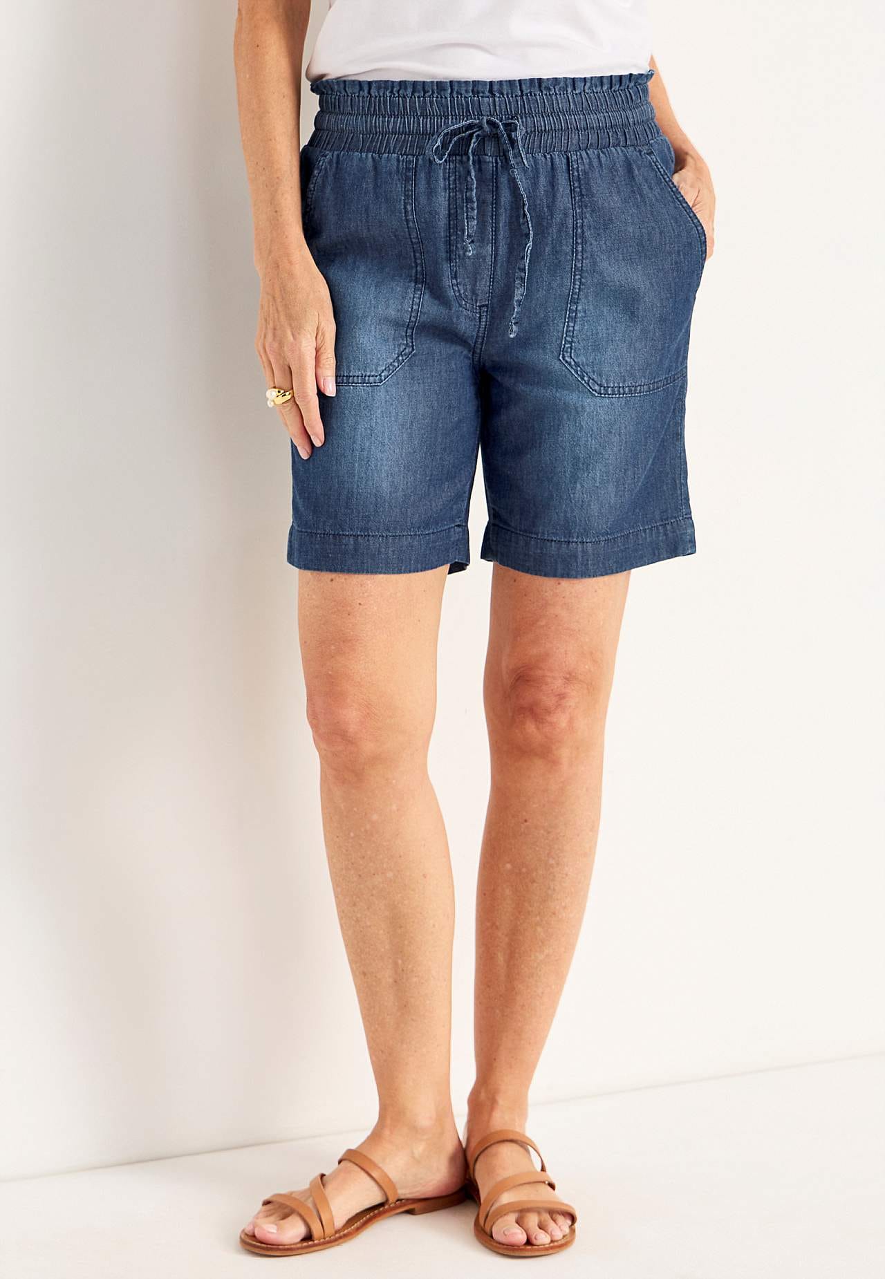 Shorts i tvättad denim Jade