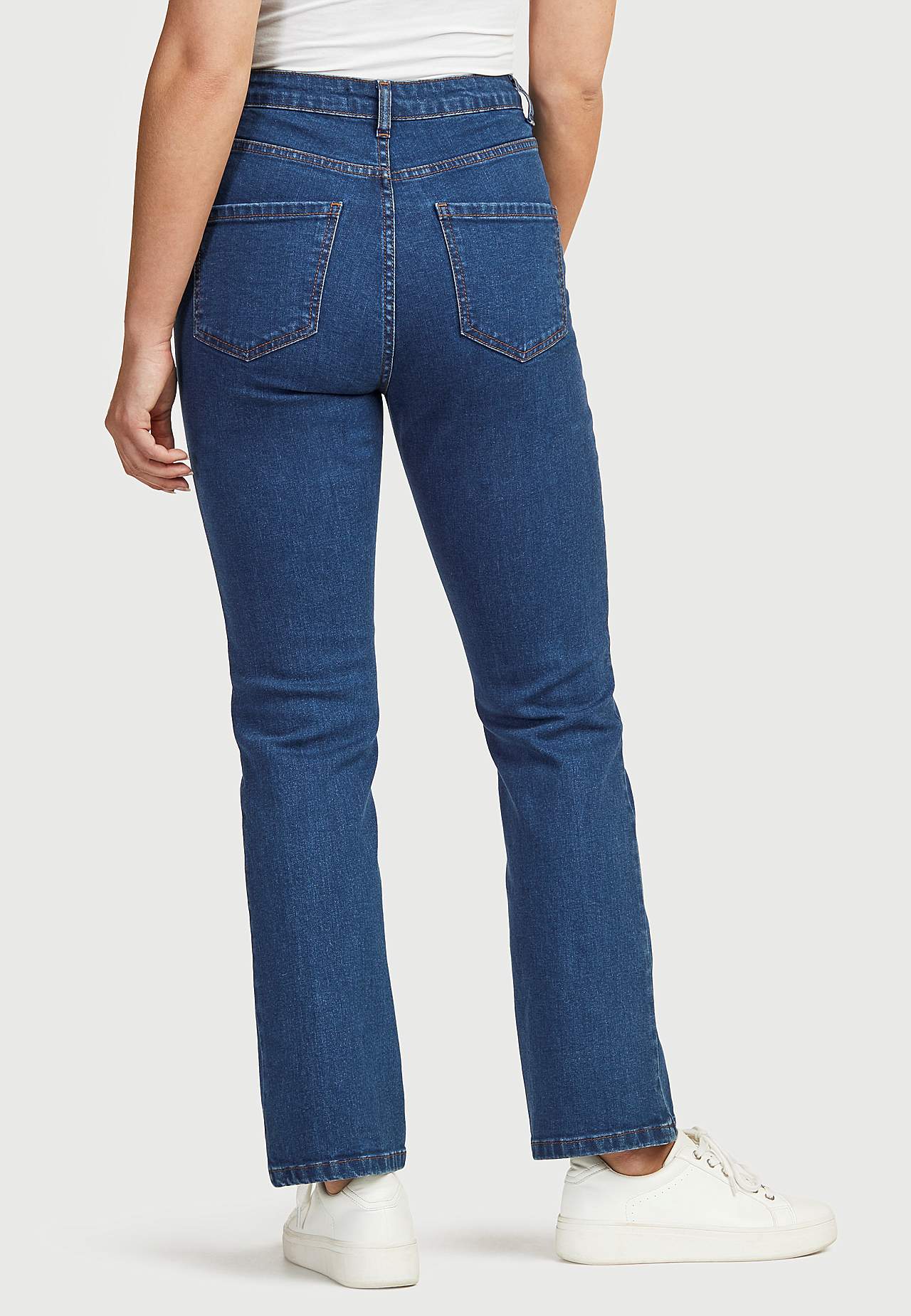 Raka jeans i ekologisk bomull Nissan