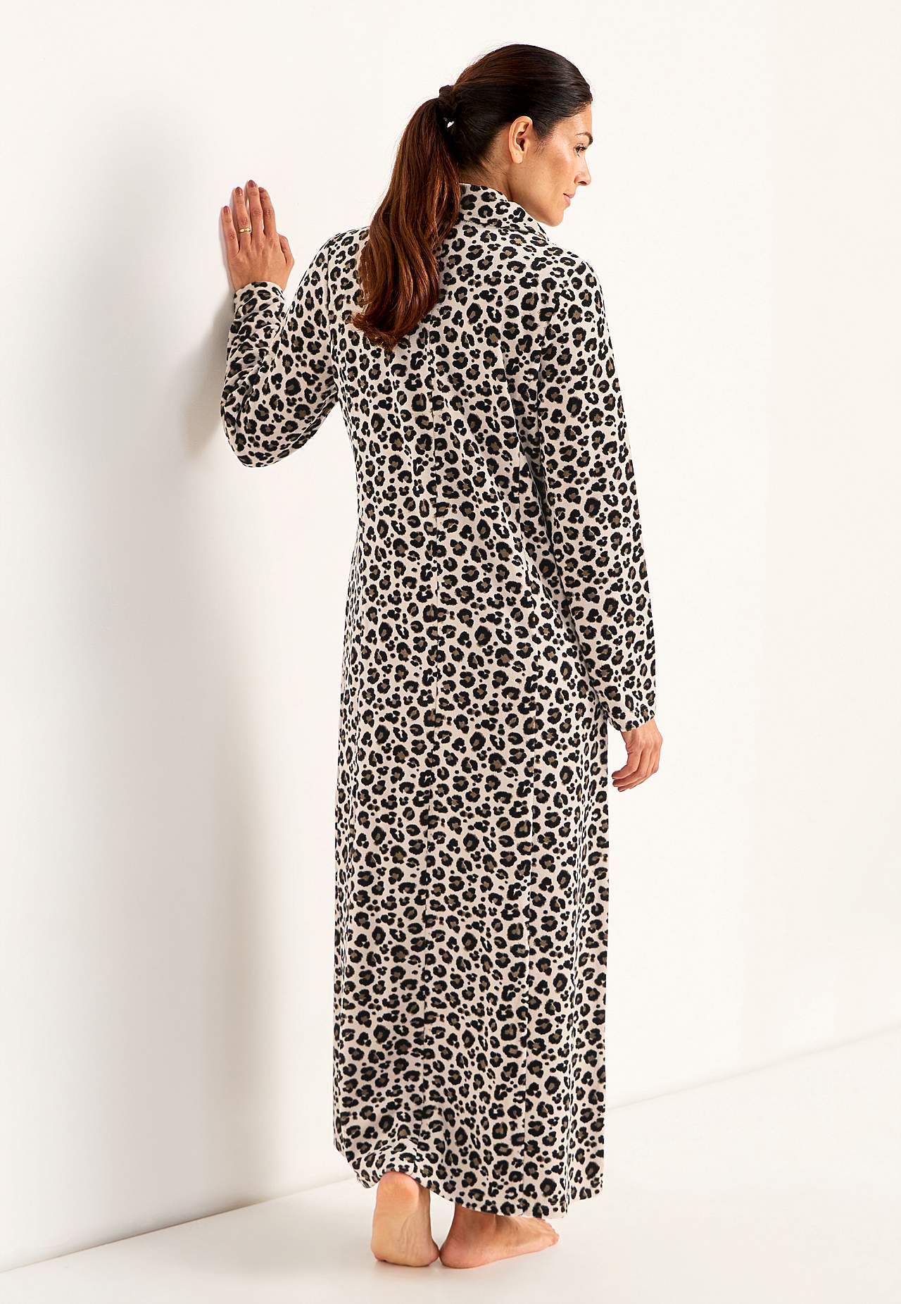 Lång morgonrock i velour Wilma