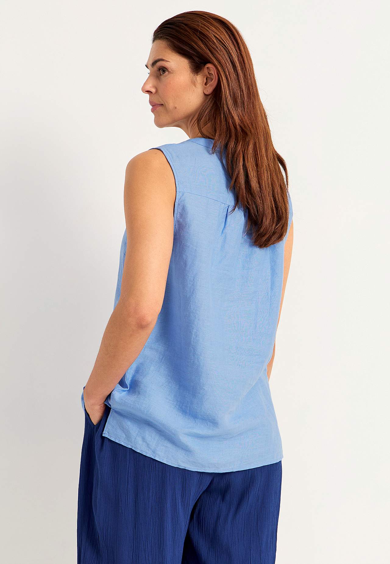 Linneblus Premium med ärmlös design