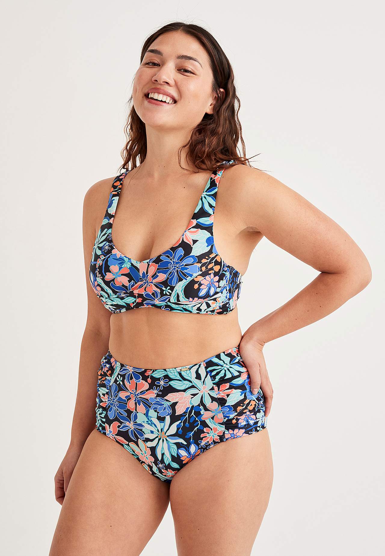 Bikinitrosa med hög midja
