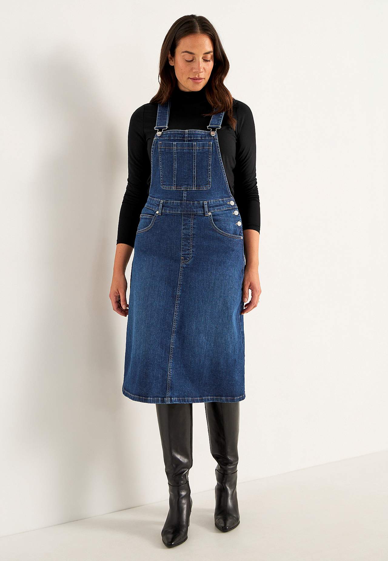 Hängselklänning i denim