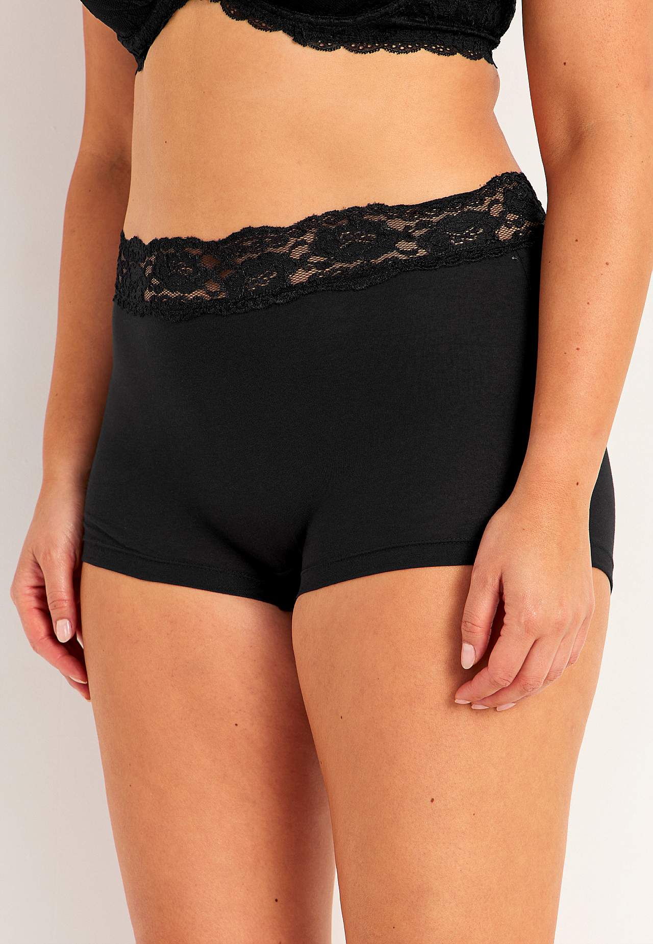 Boxertrosa med spets Julia 2-pack