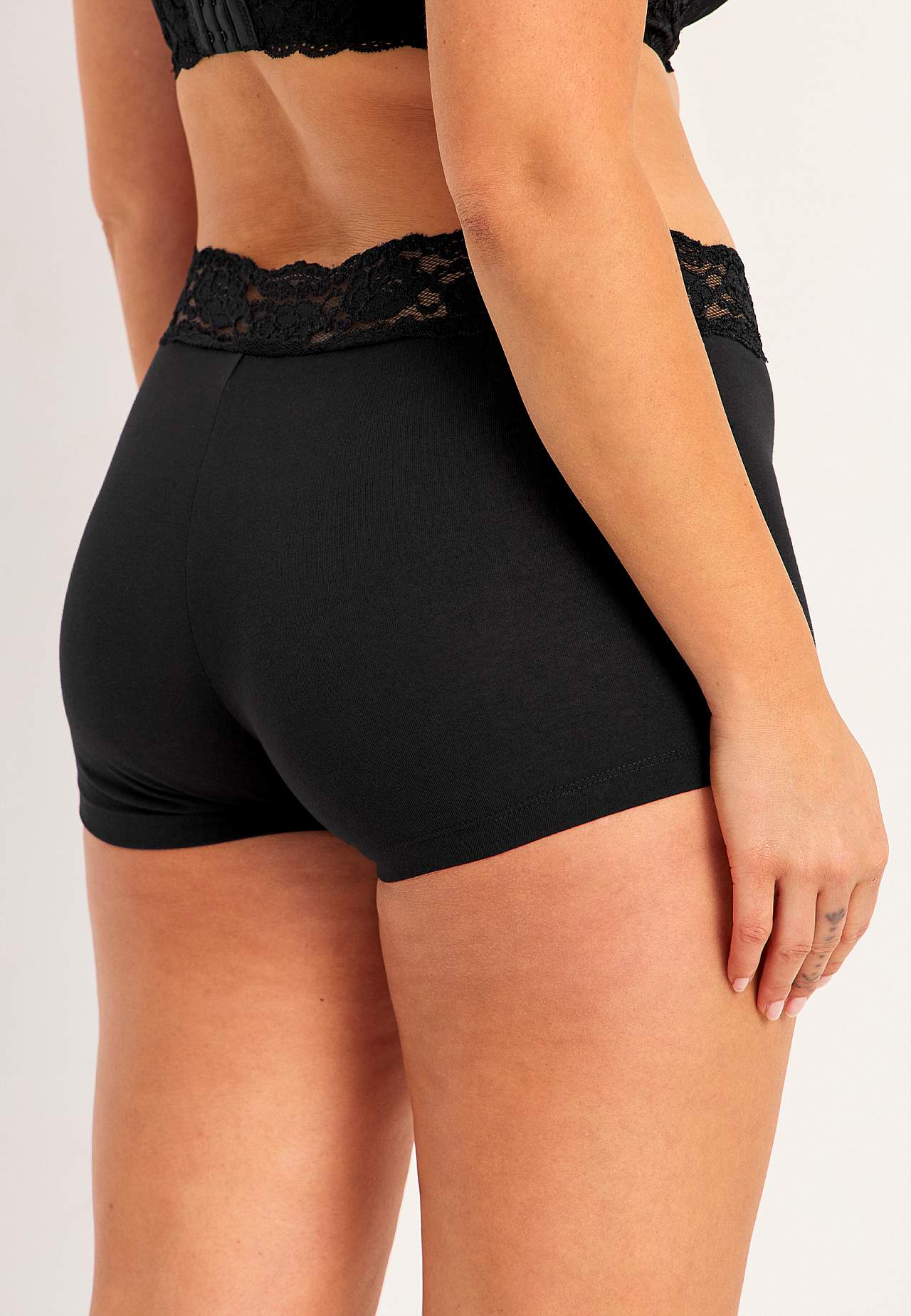 Boxertrosa med spets Julia 2-pack