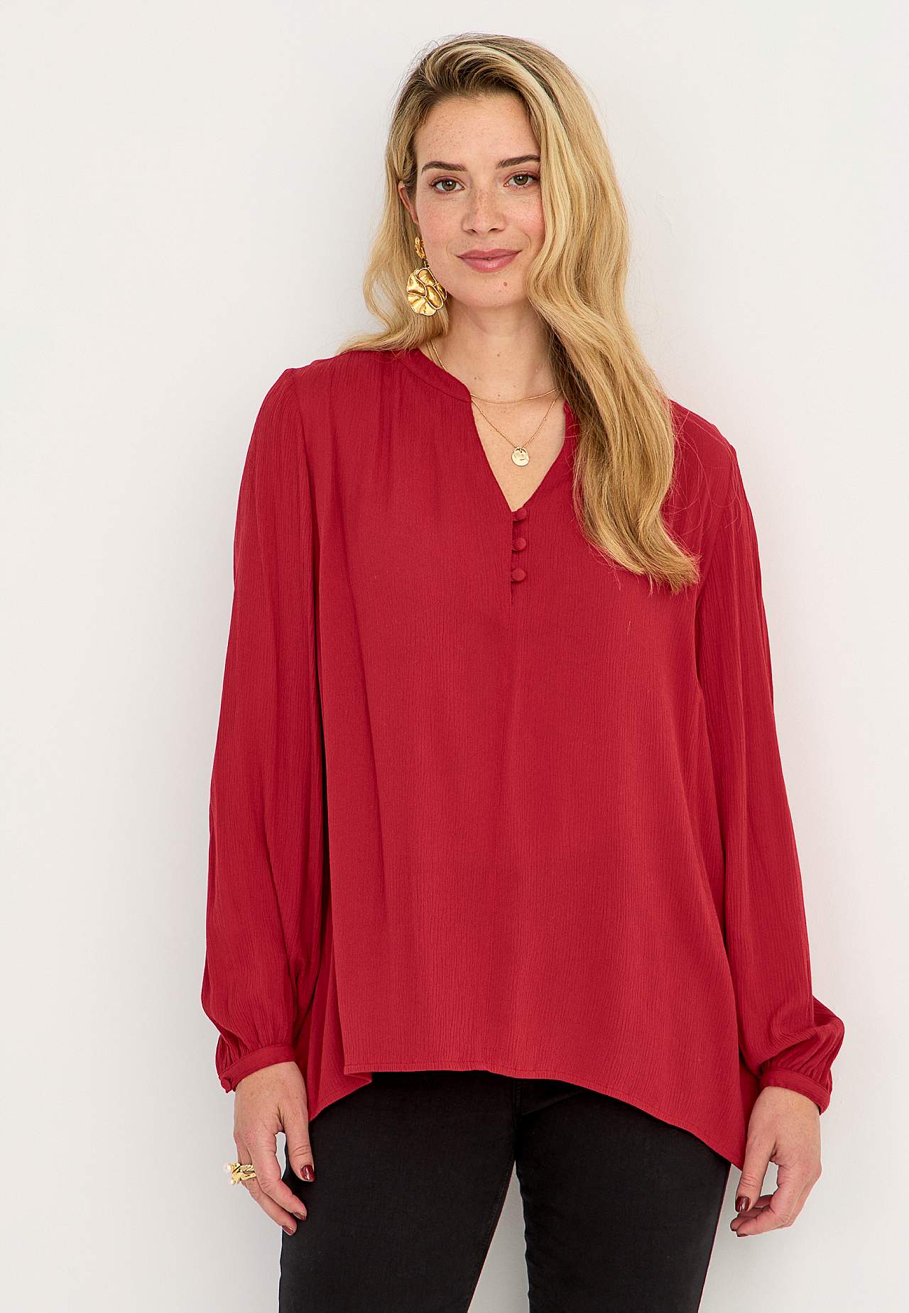 Crepe blus med knappar Greta