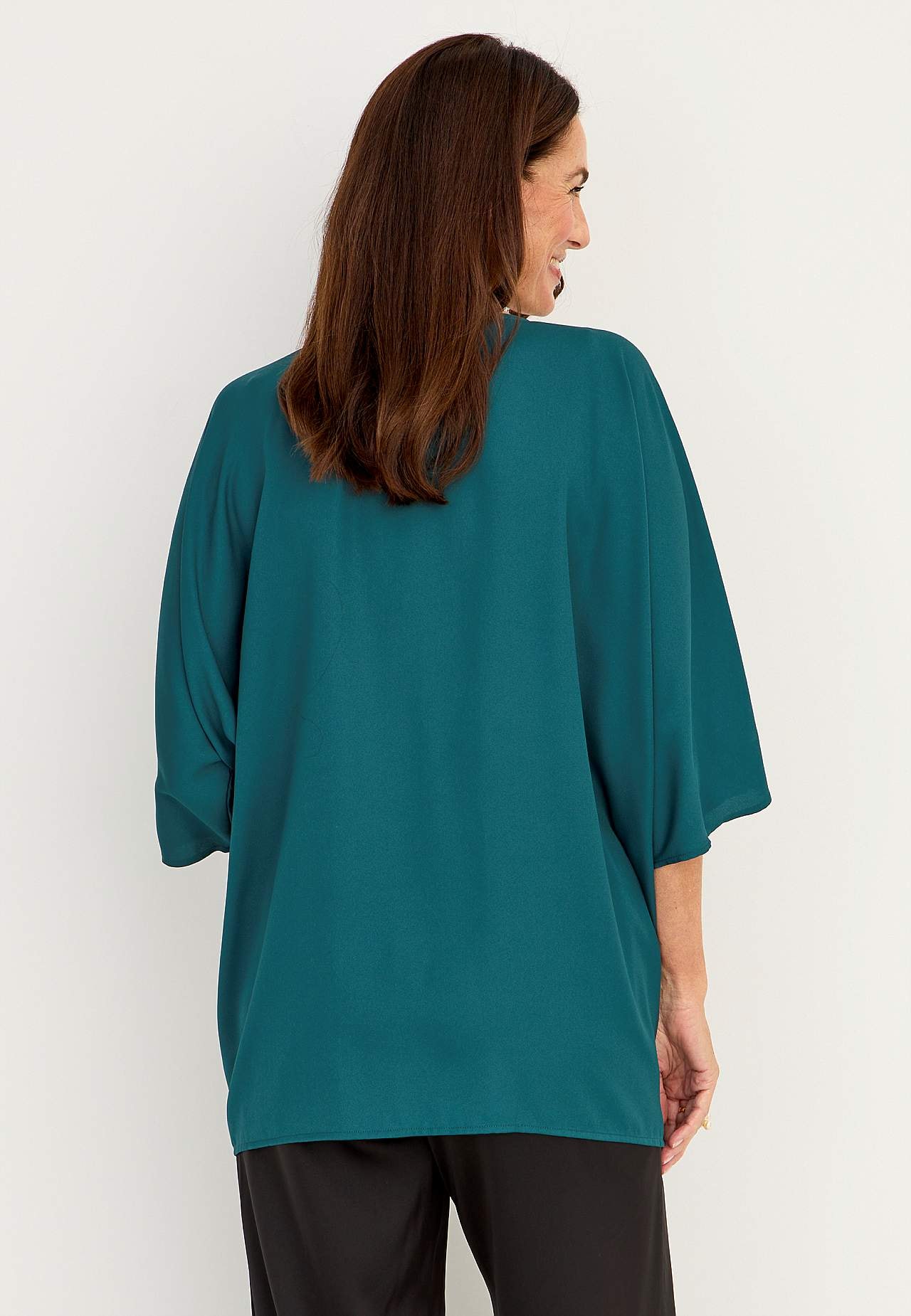 Festblus med nitdetaljer