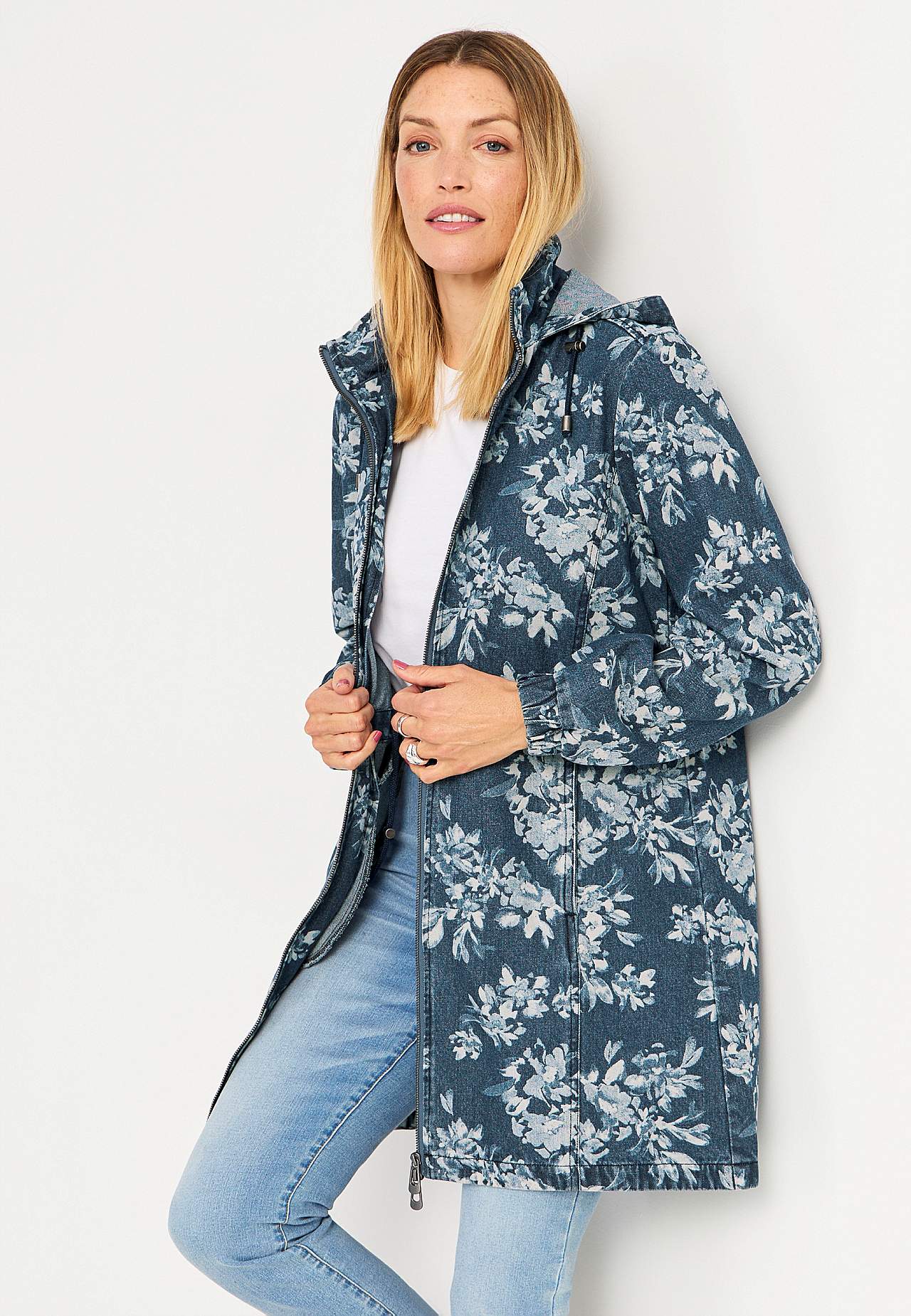 Mönstrad parkas i denim