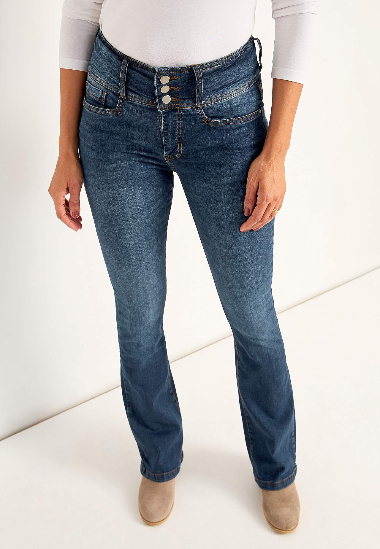 Bootcut jeans med hög midja
