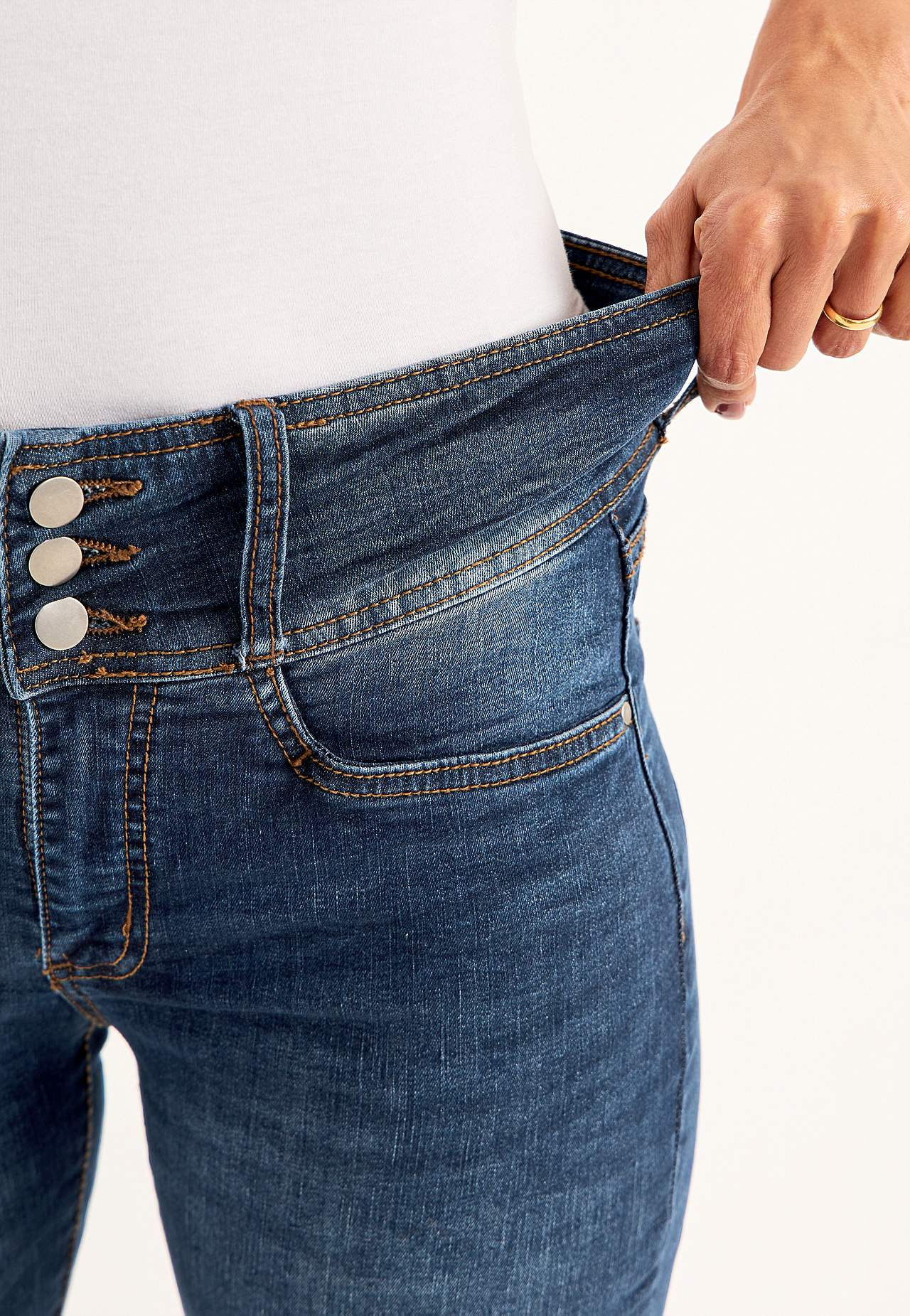 Bootcut jeans med hög midja