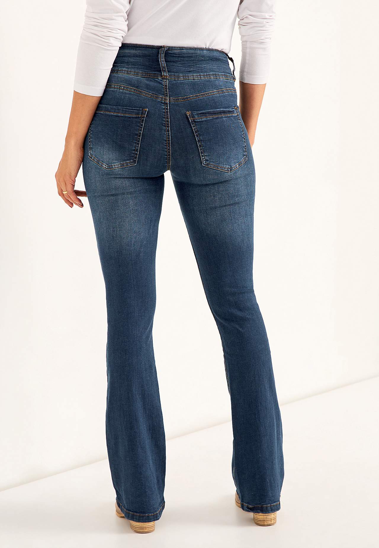 Bootcut jeans med hög midja