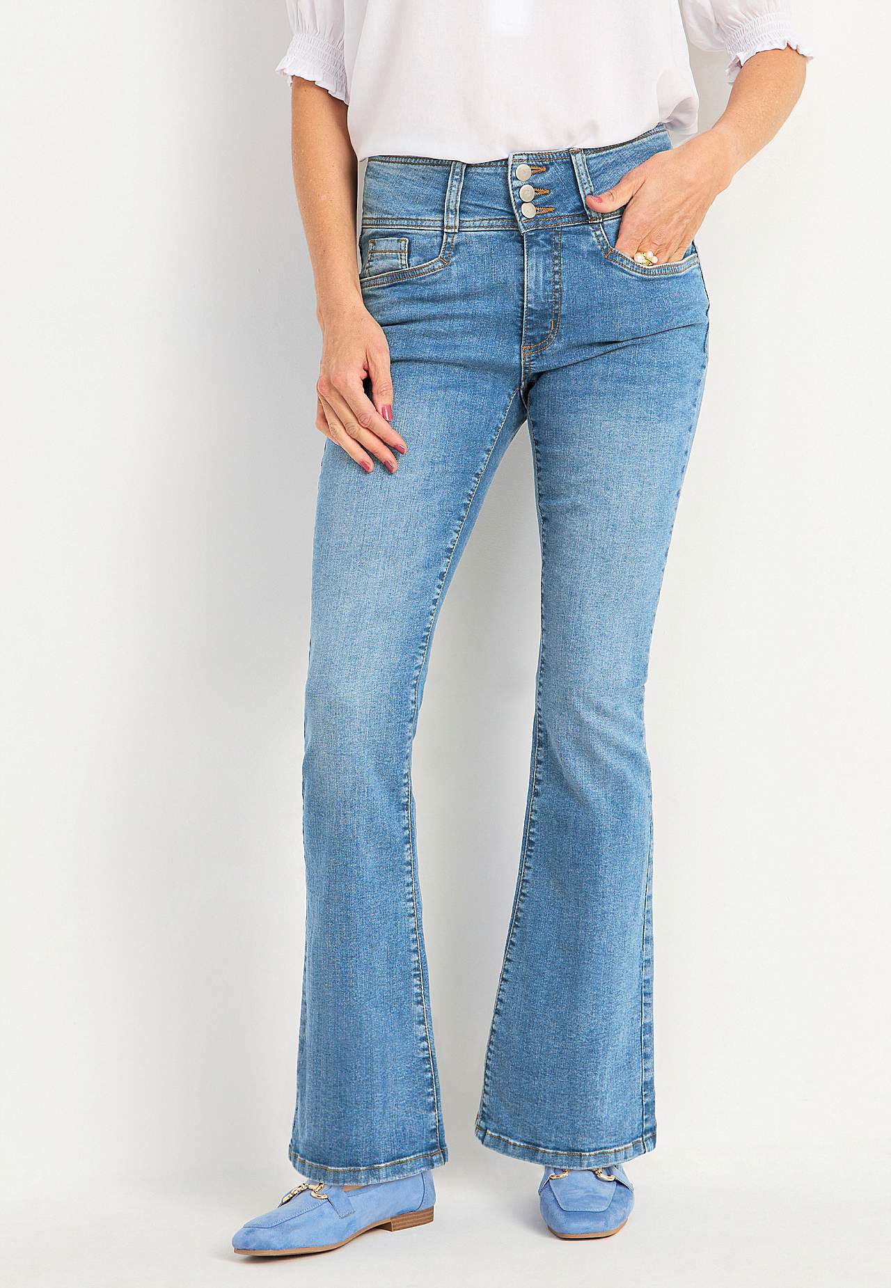 Bootcut jeans med hög midja