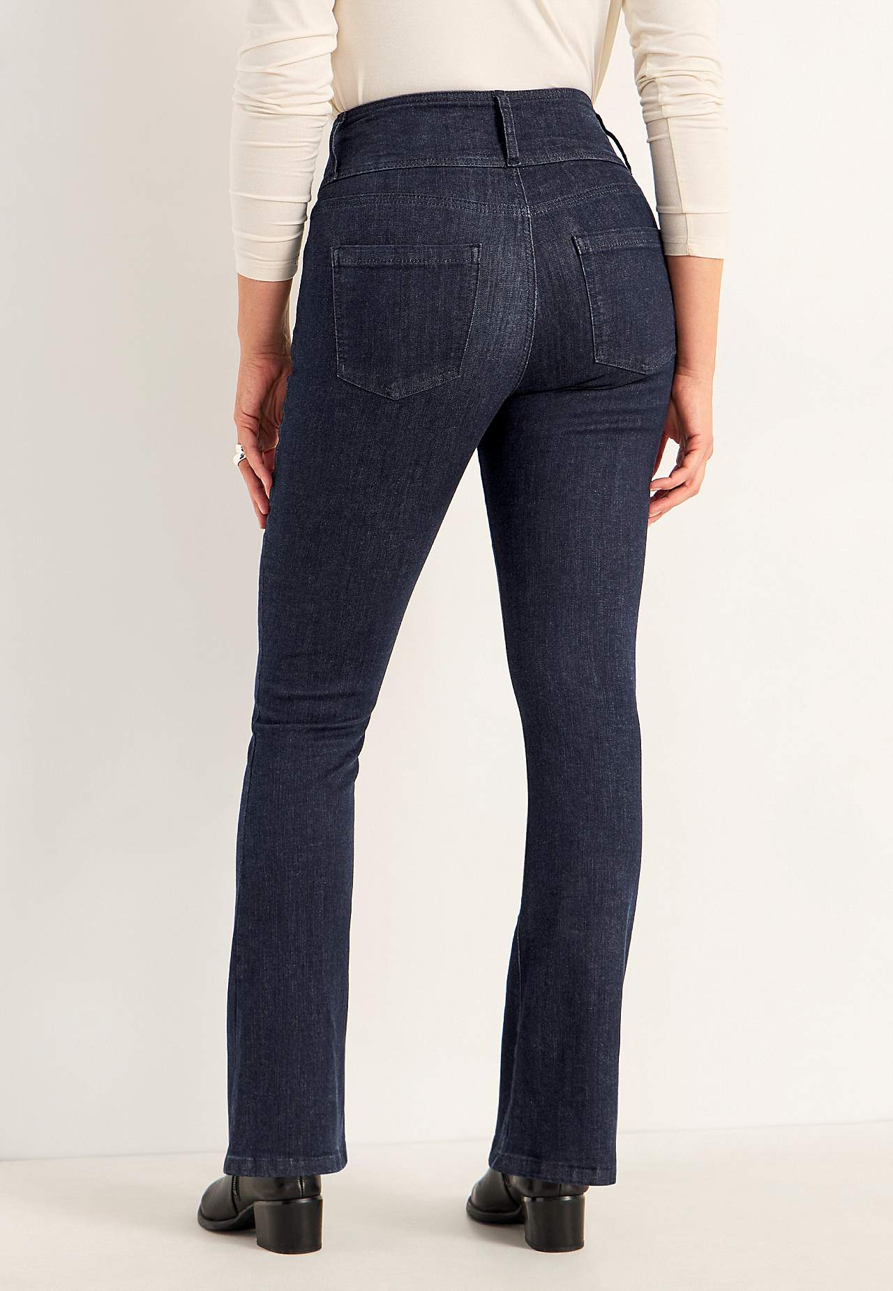 Bootcut jeans med hög midja