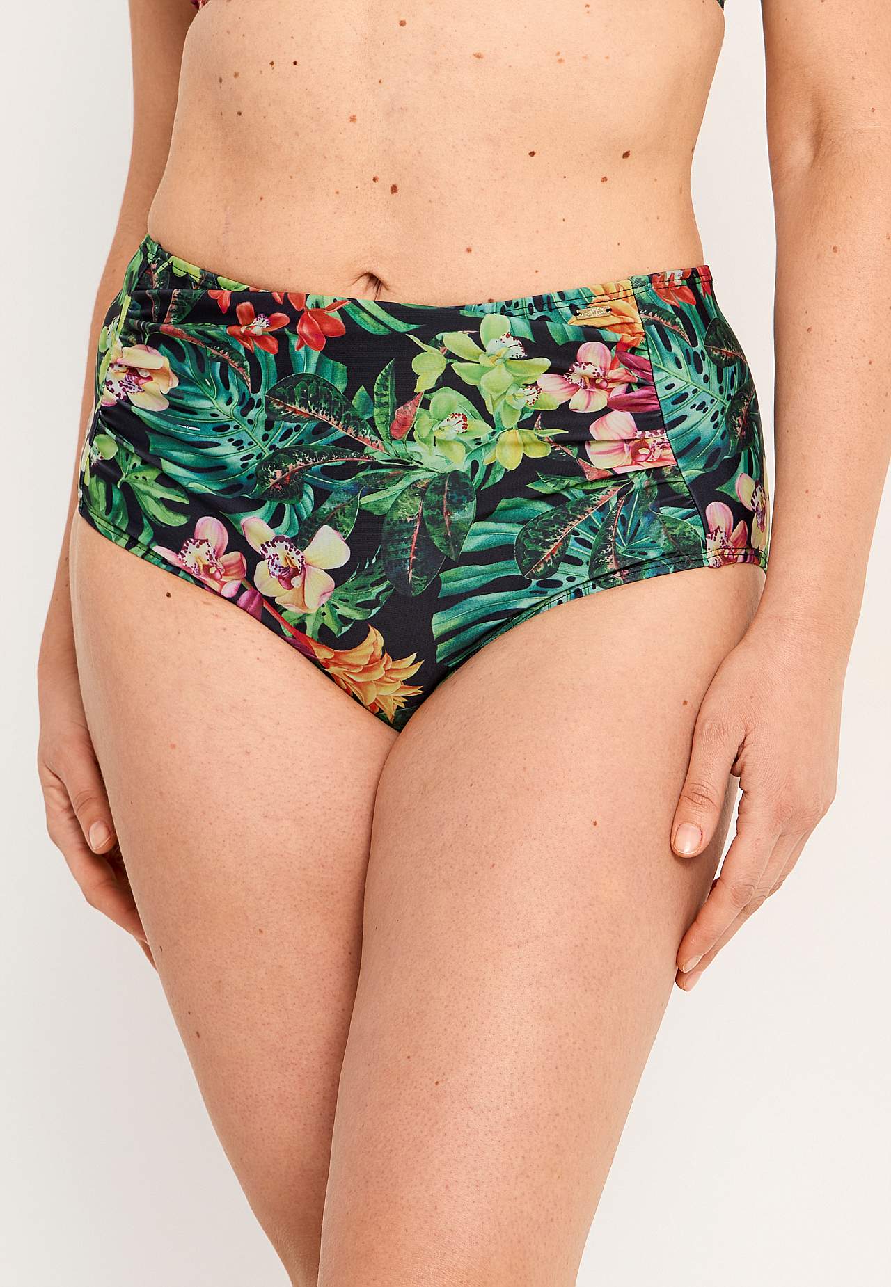 Blommönstrad bikinitrosa med hög midja