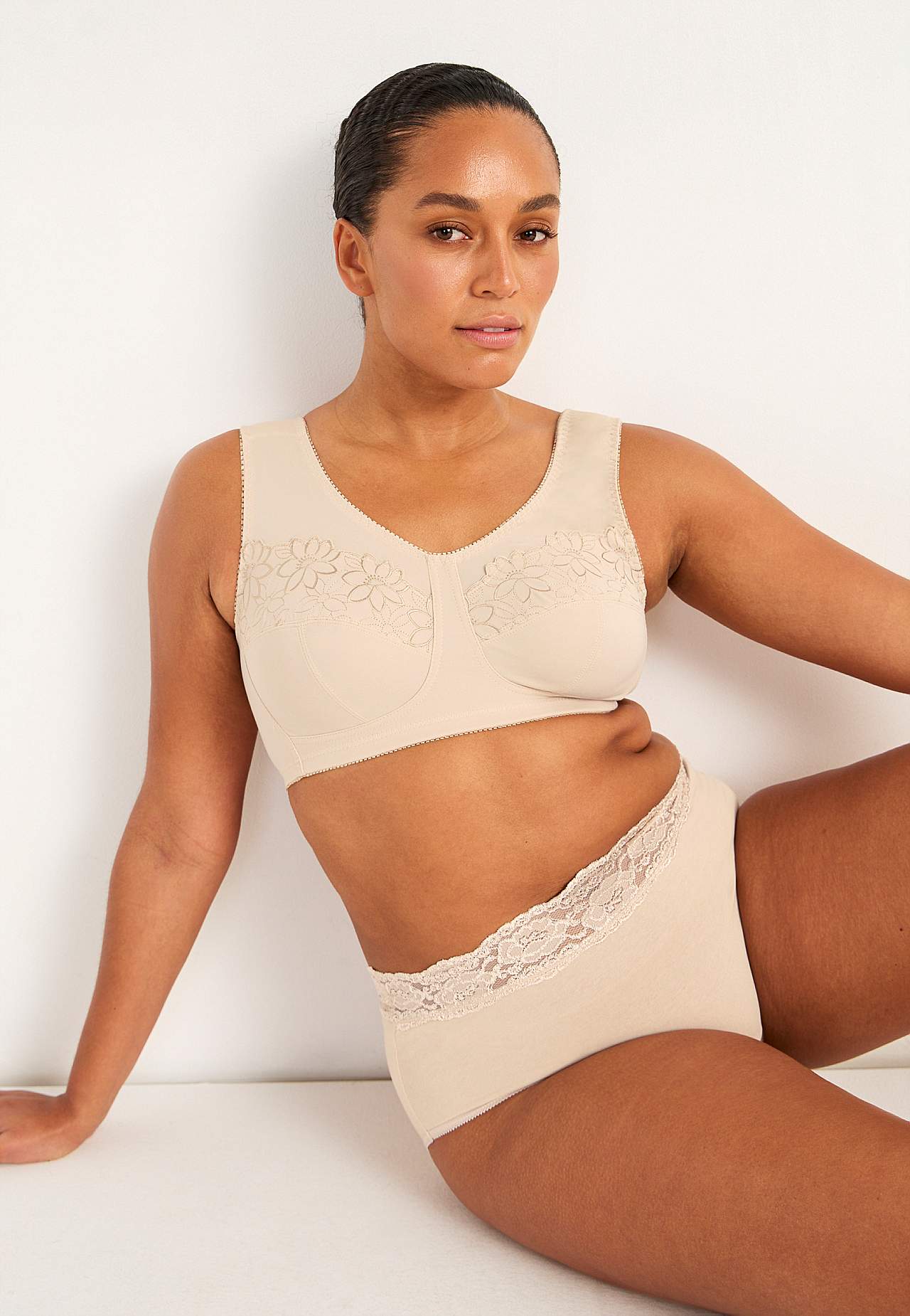 Soft-bh med broderi