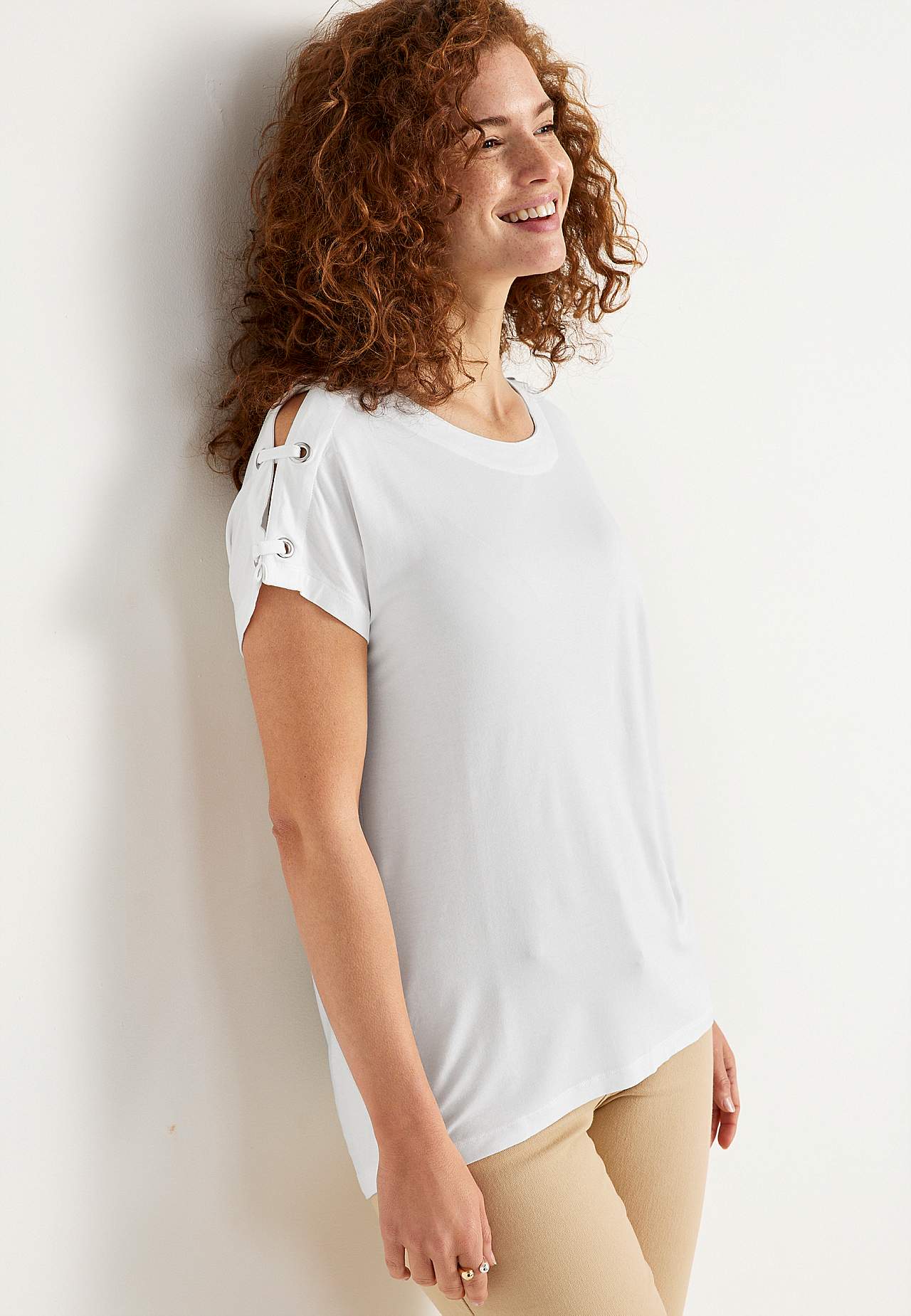 Trikåtopp med dekoration på axeln