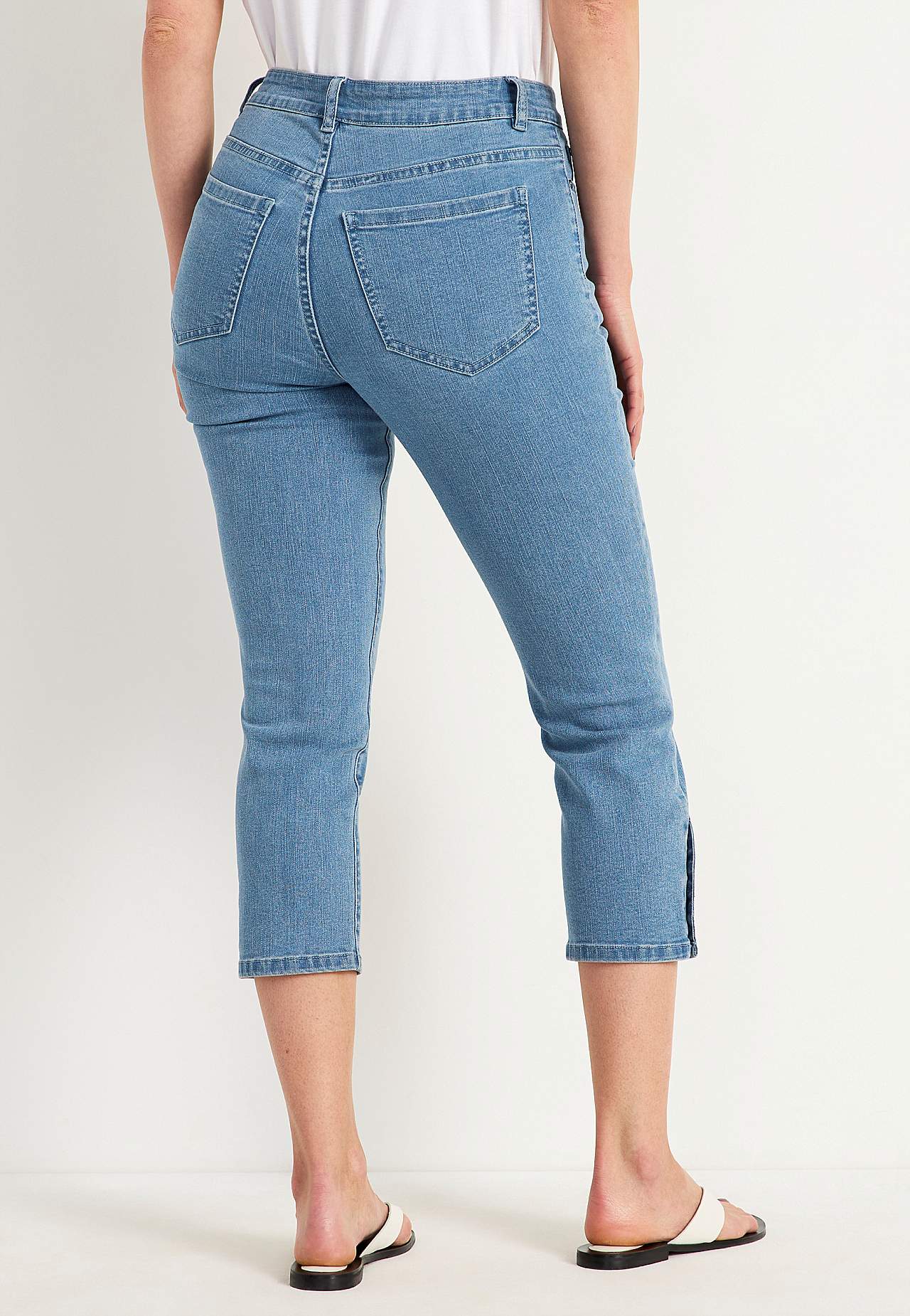 Caprijeans med femficksdesign