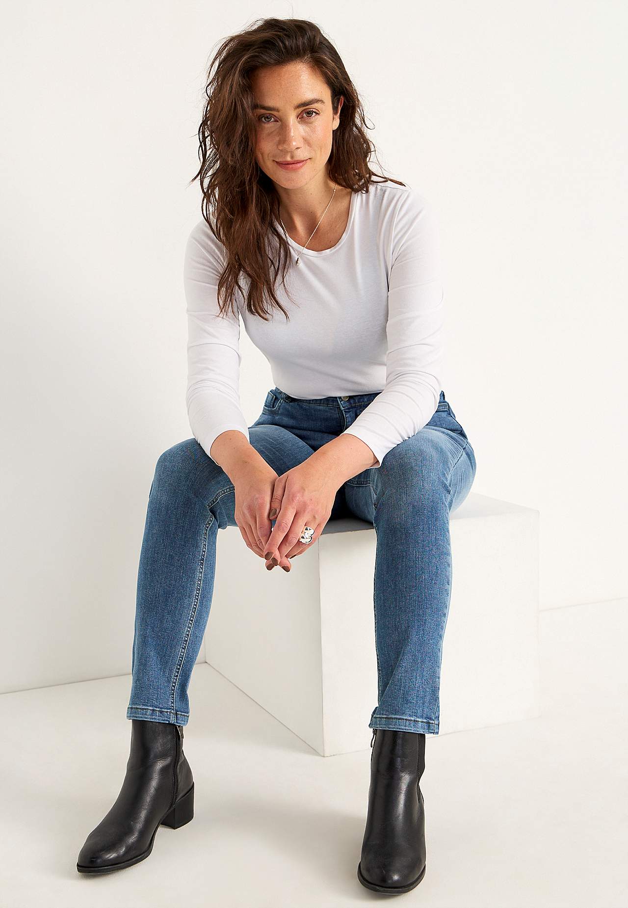 Jeans med resår i sidorna