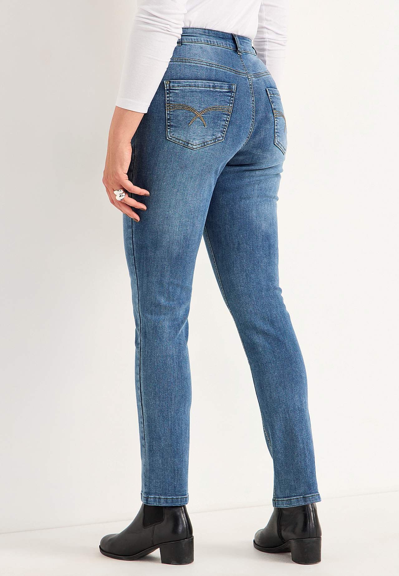 Jeans med resår i sidorna
