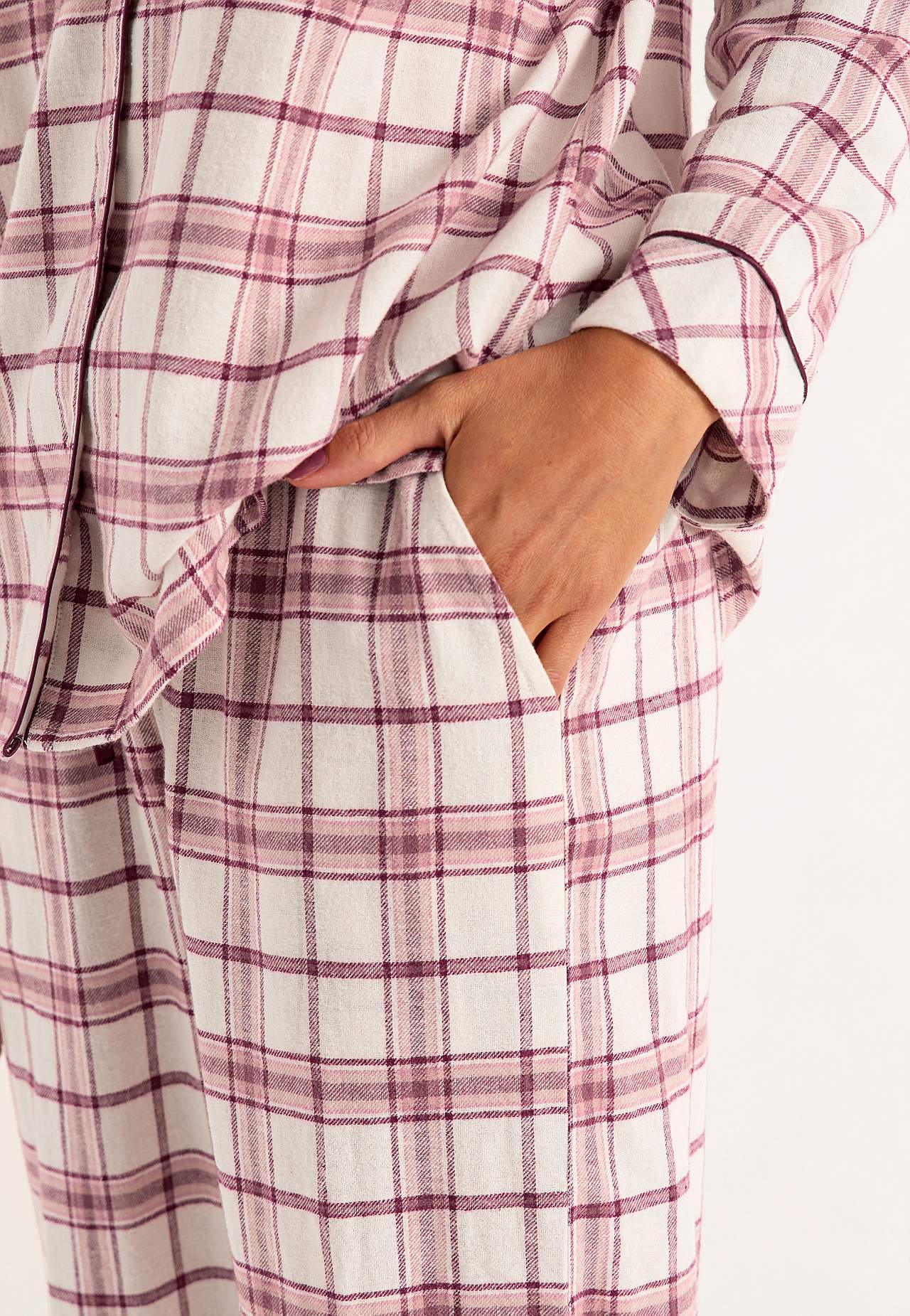 Rutig pyjamas i flanell