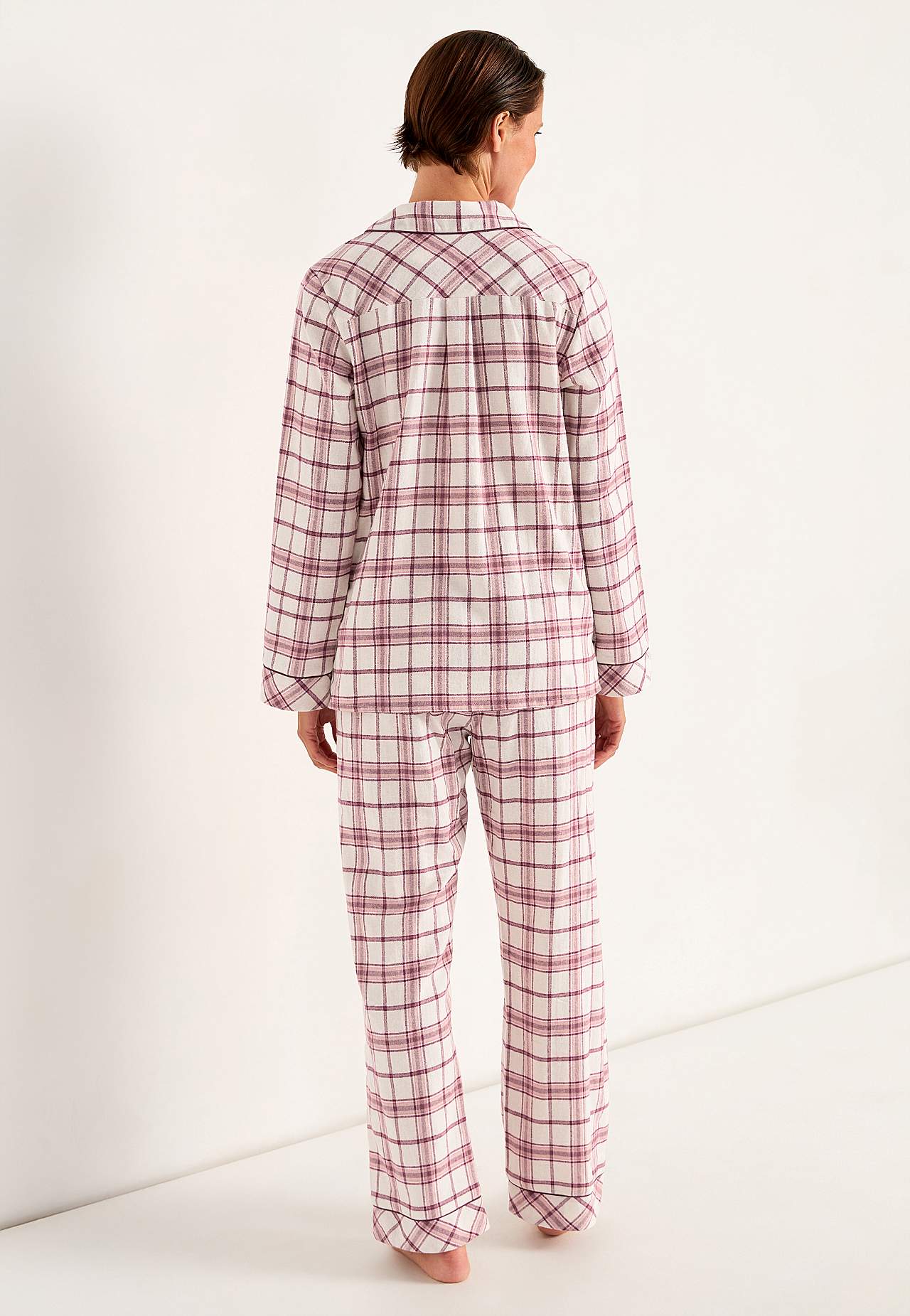 Rutig pyjamas i flanell