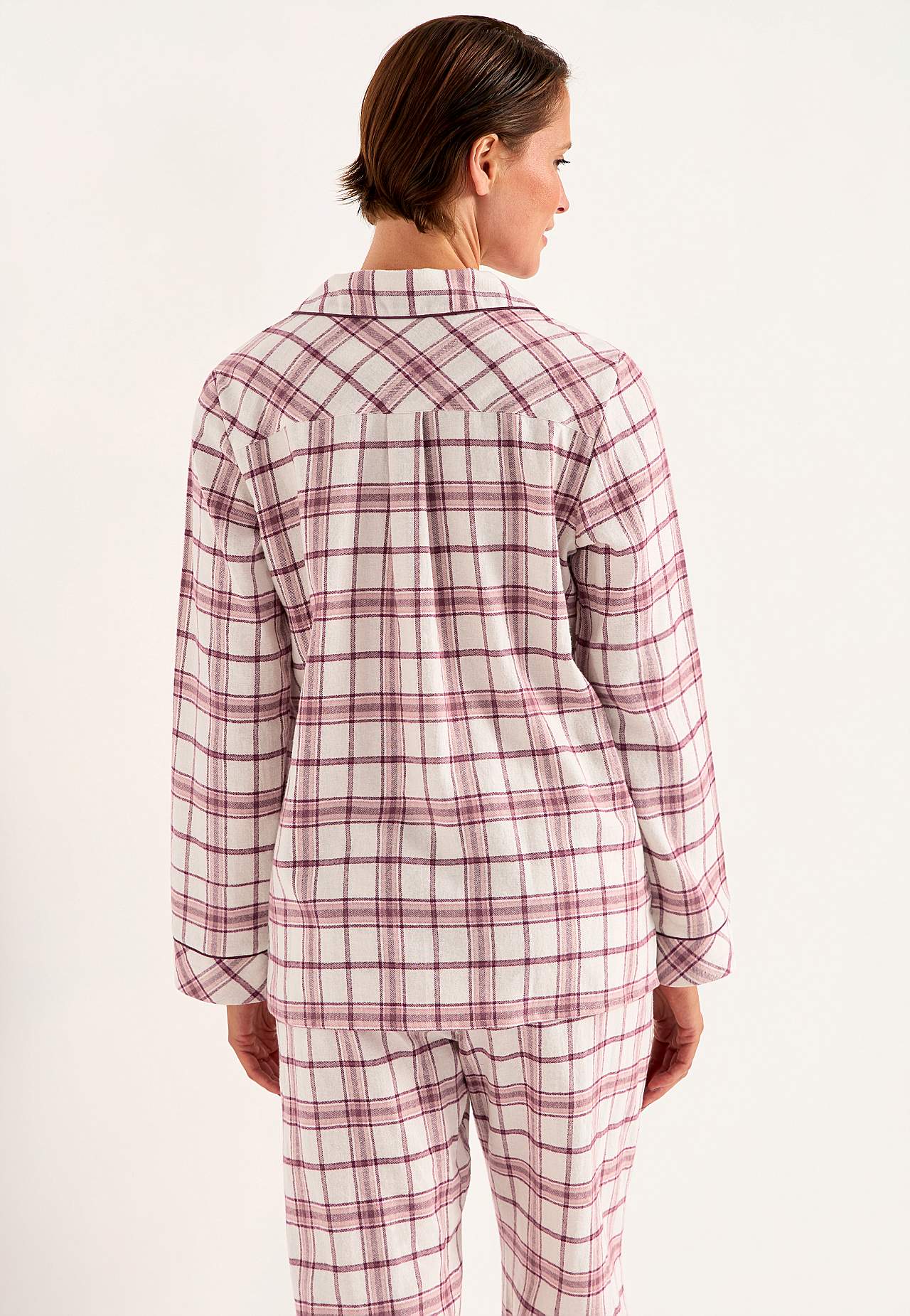 Rutig pyjamas i flanell
