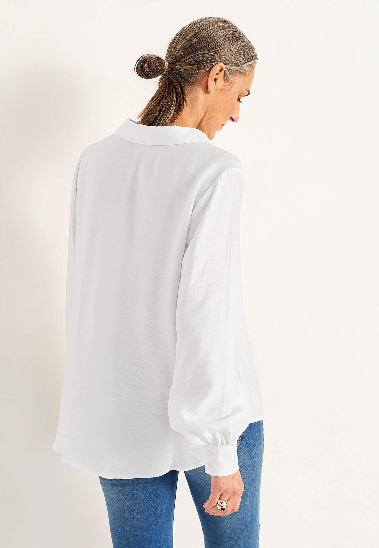 Vävd blus med vida ärmar