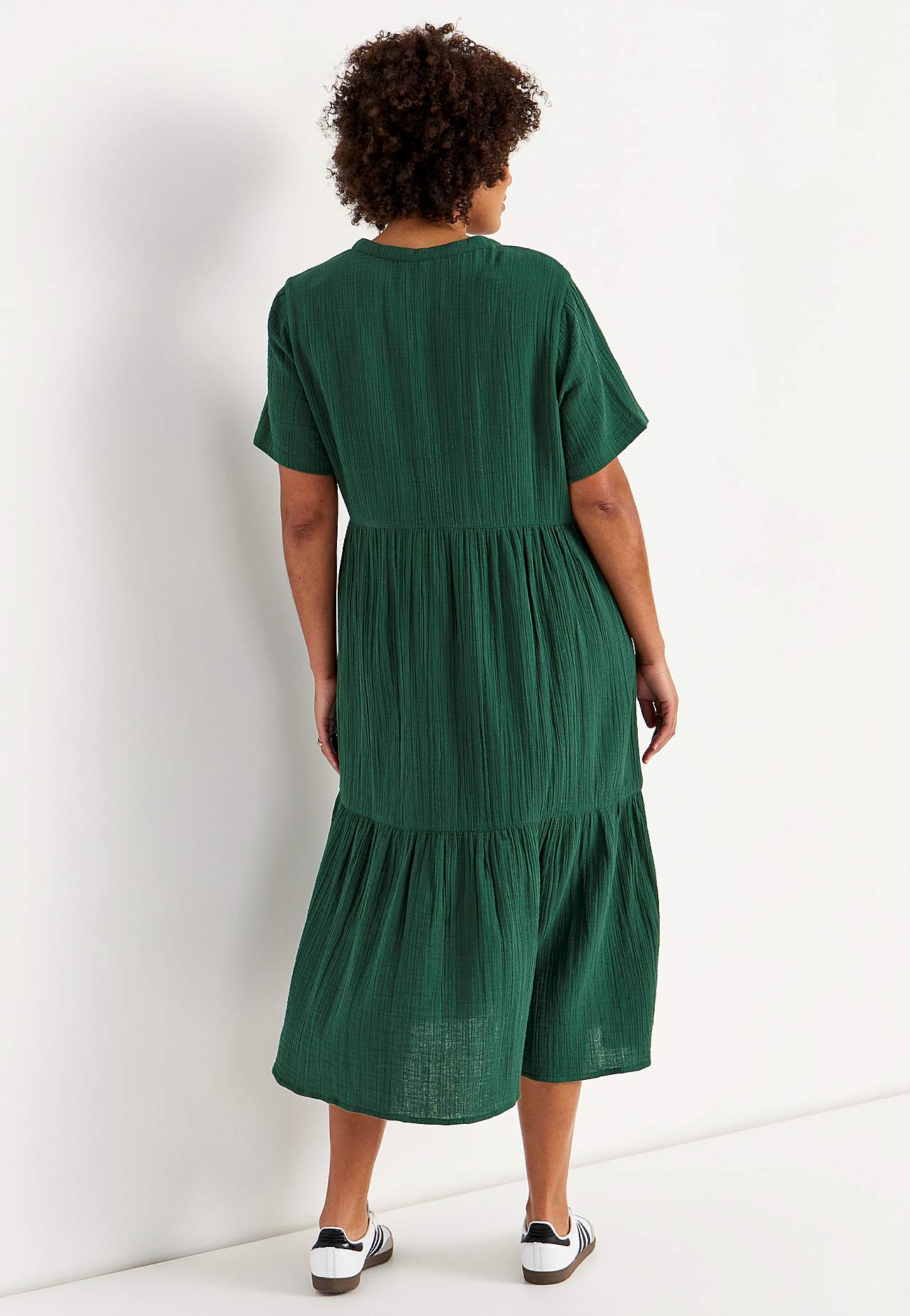 Klänning i krinklad bomull