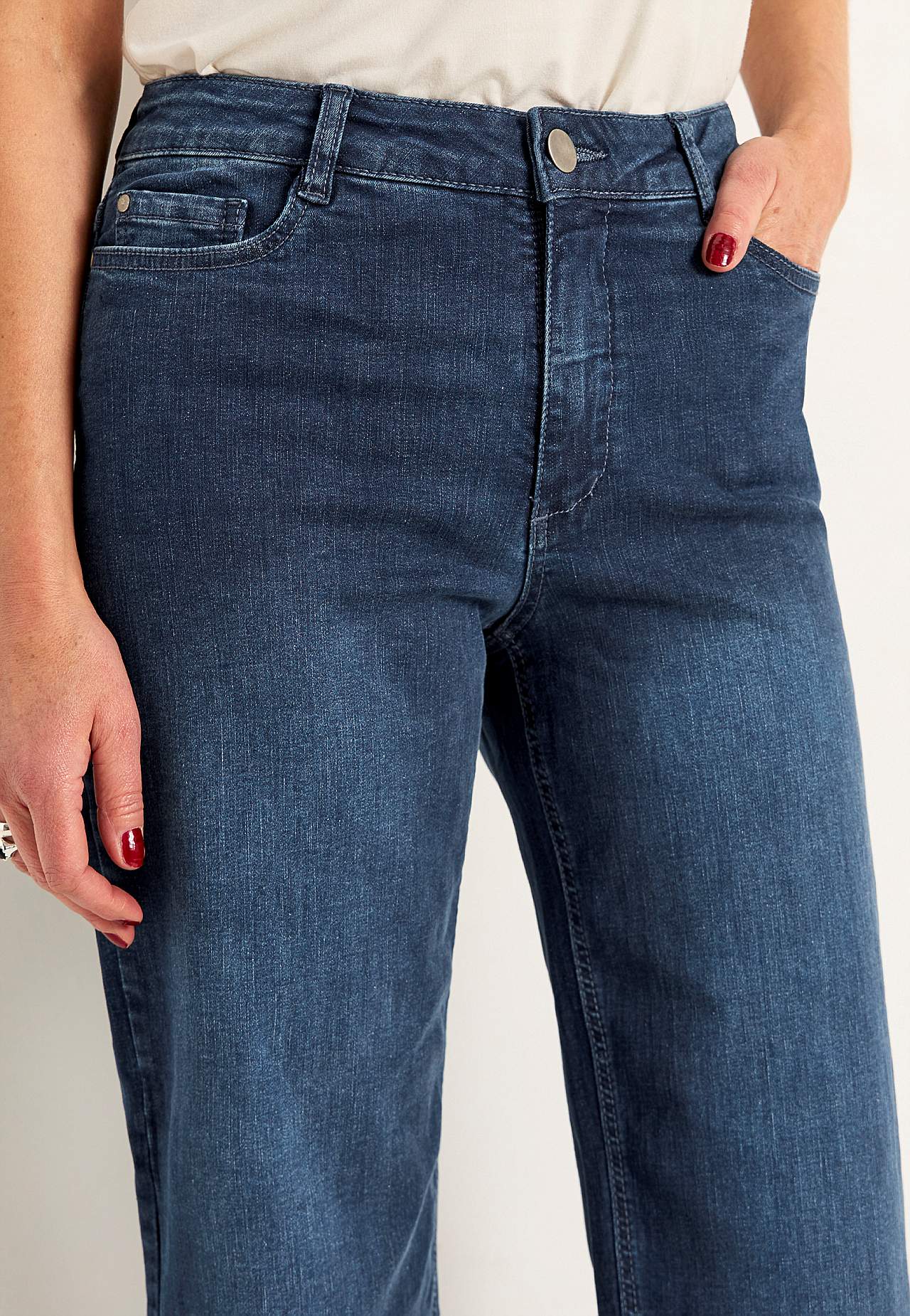Stretchiga ankeljeans