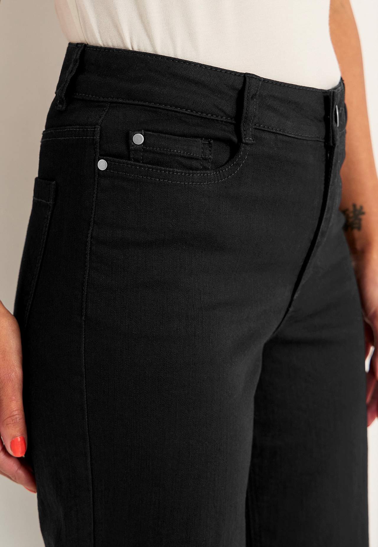 Stretchiga ankeljeans