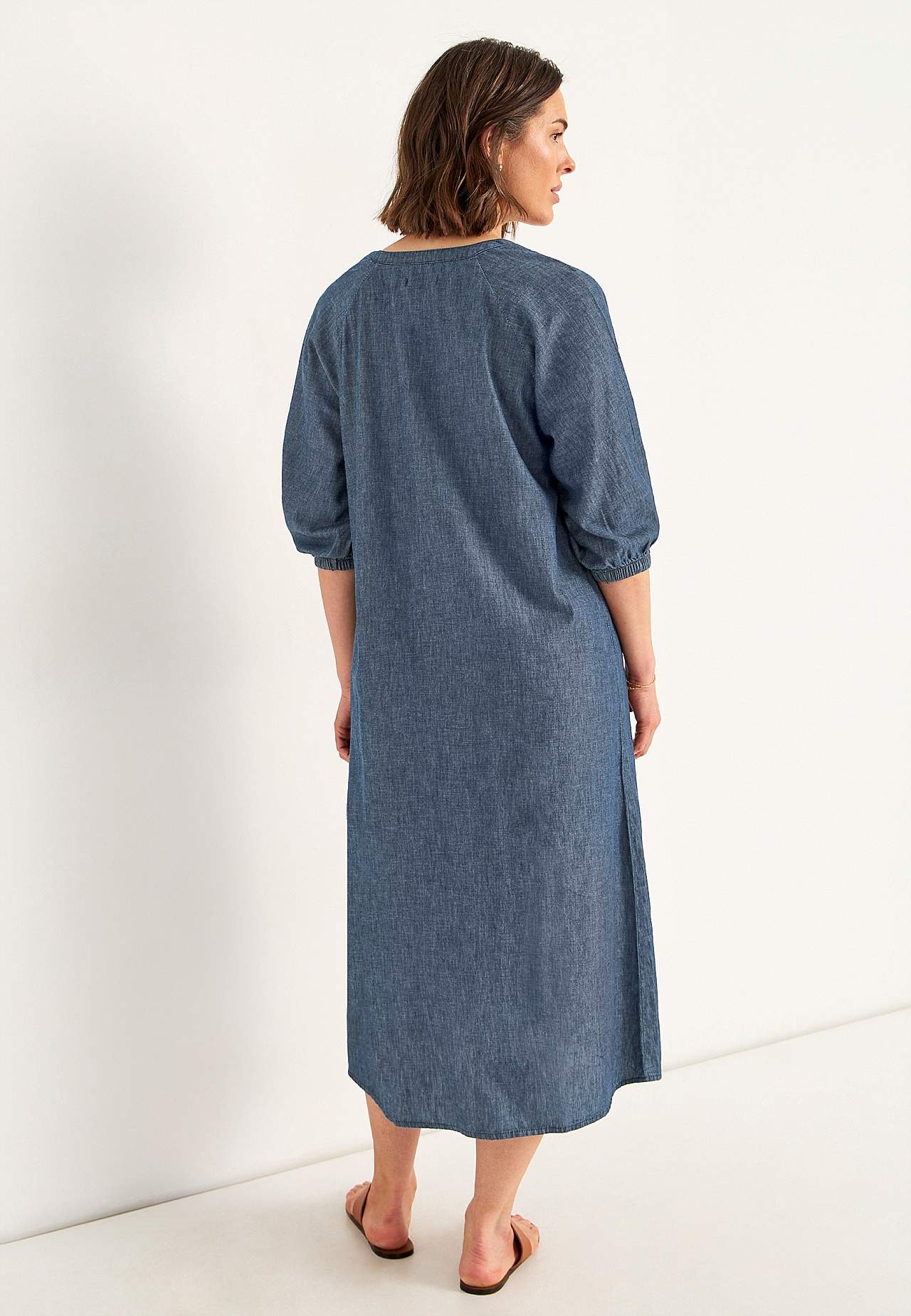 Jeansklänning med knappar