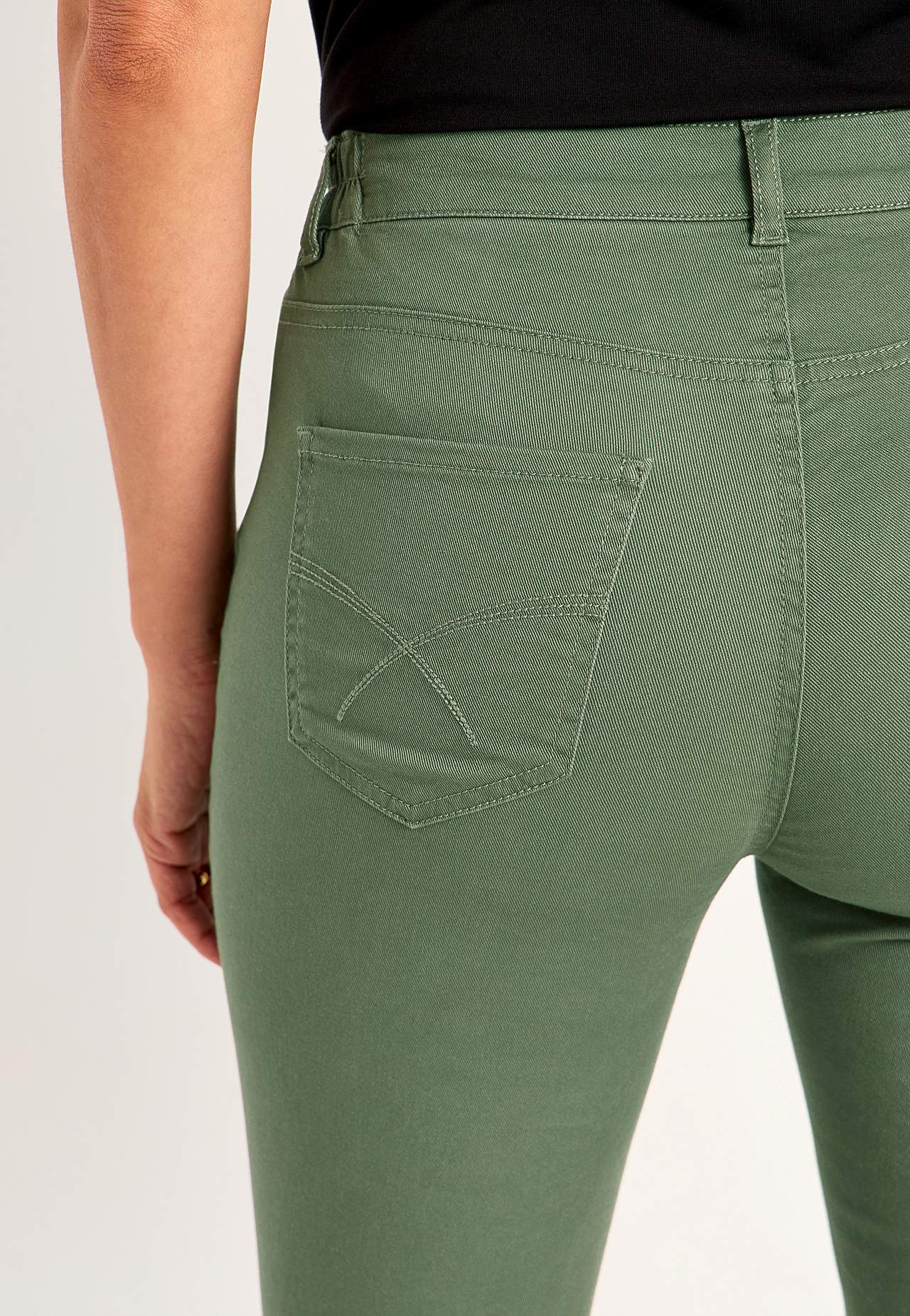 Jeans med resårmidja