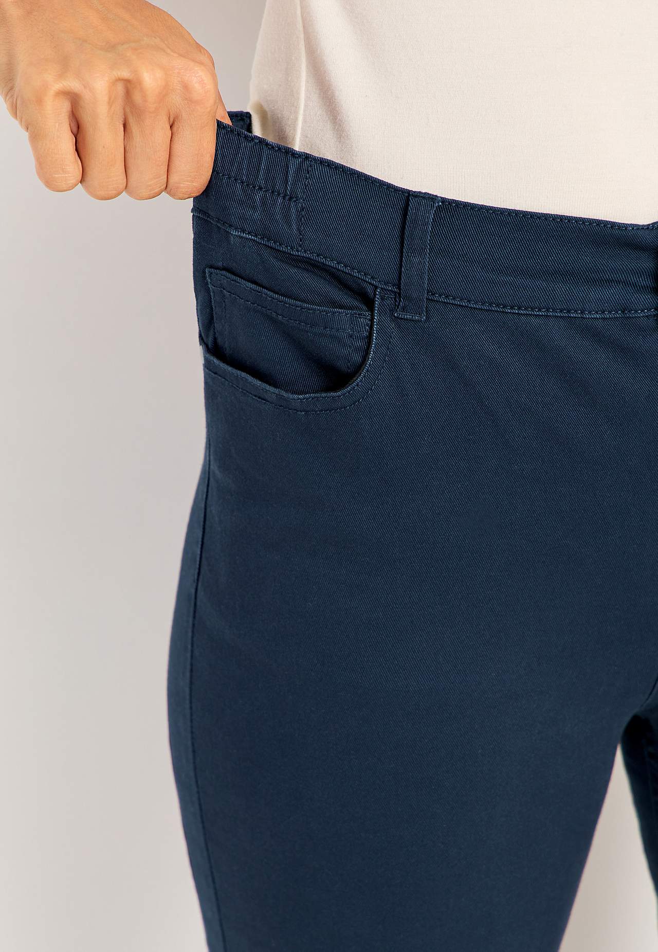 Jeans med resårmidja