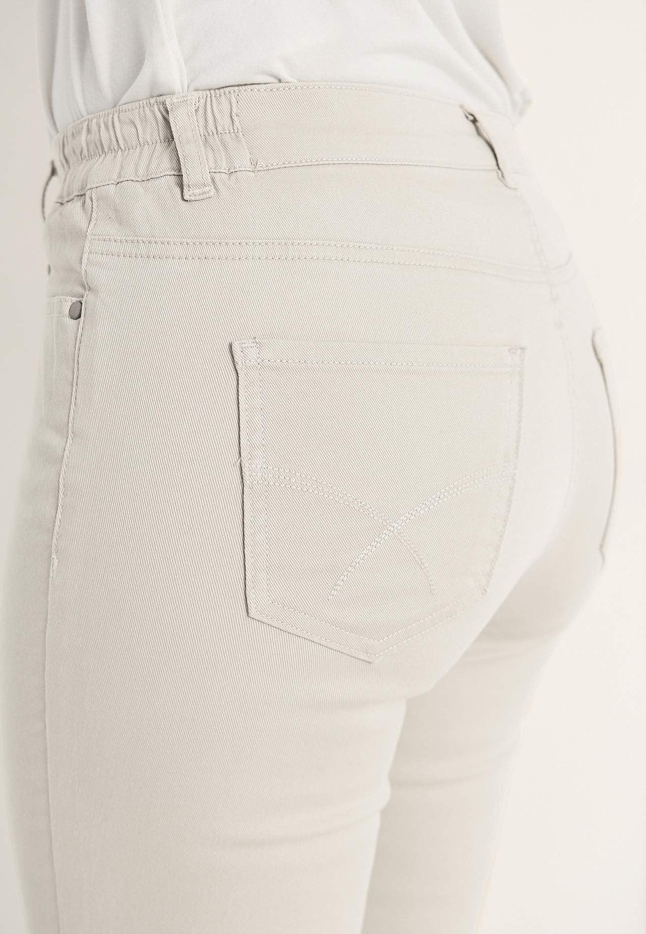 Jeans med resårmidja