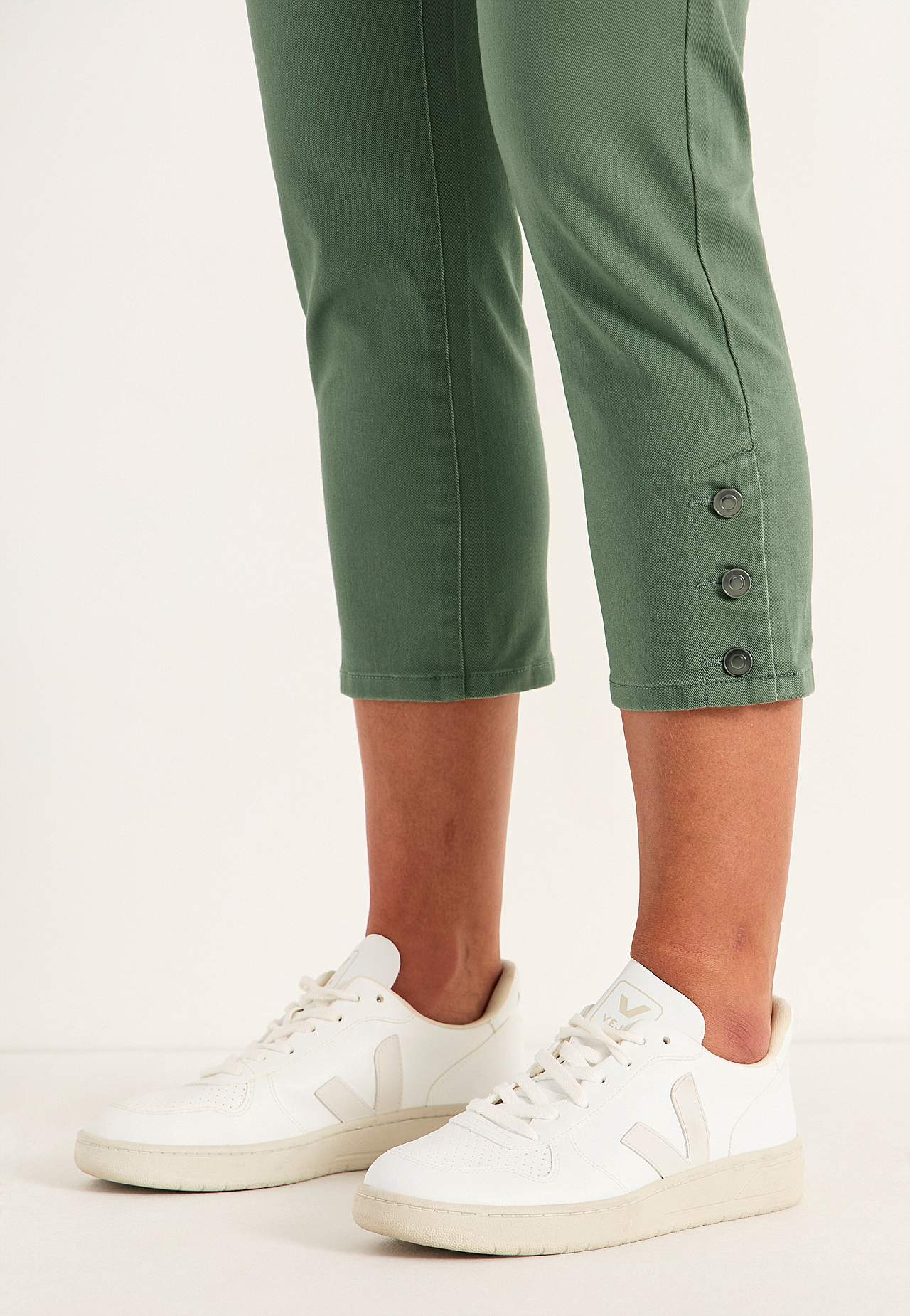 Caprijeans med femficksdesign
