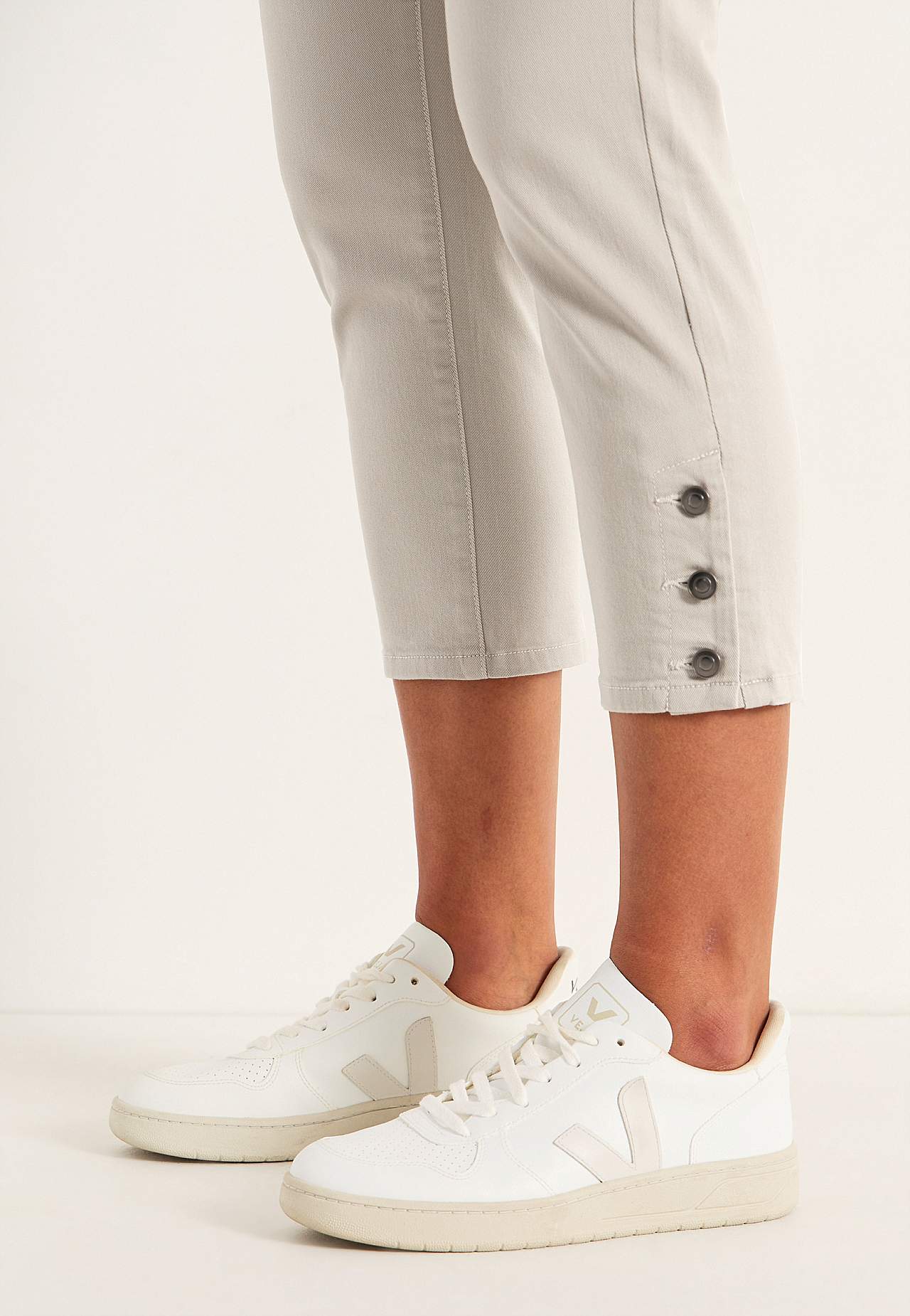 Caprijeans med femficksdesign
